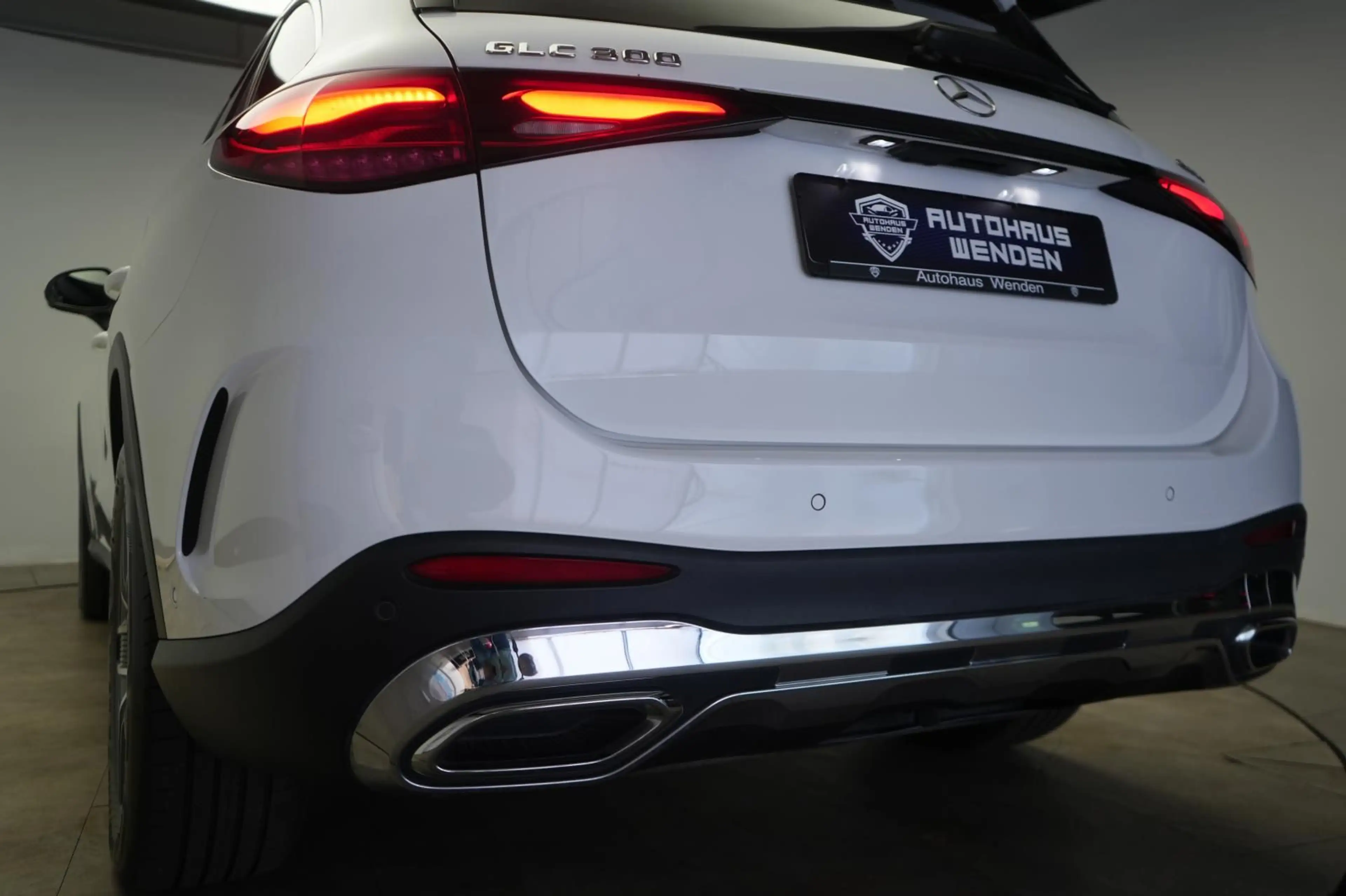 Mercedes-Benz GLC 300 4Matic AMG Distronic/Kamera/Lane/Side/AH — photo 10