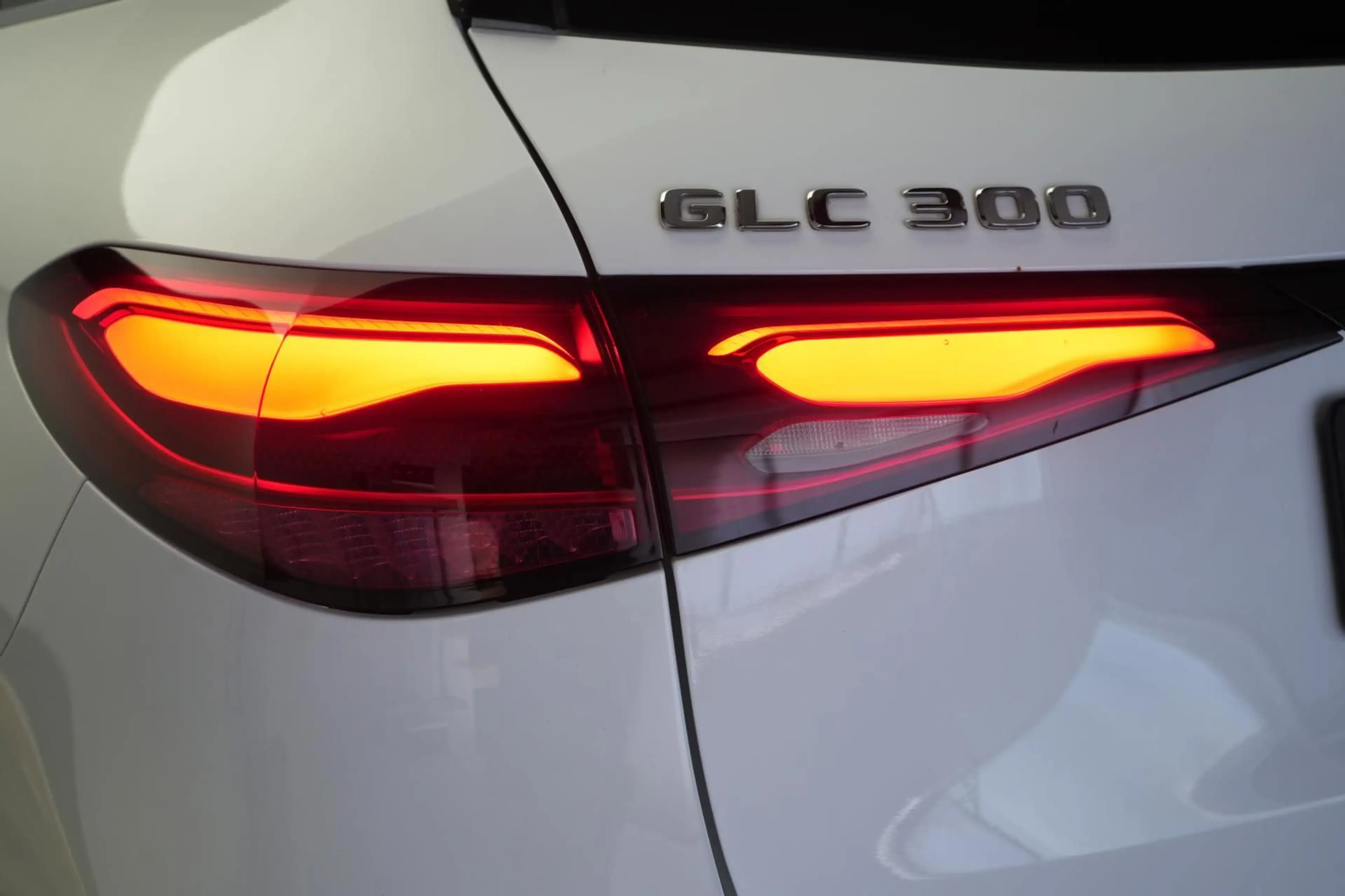 Mercedes-Benz GLC 300 4Matic AMG Distronic/Kamera/Lane/Side/AH — photo 12