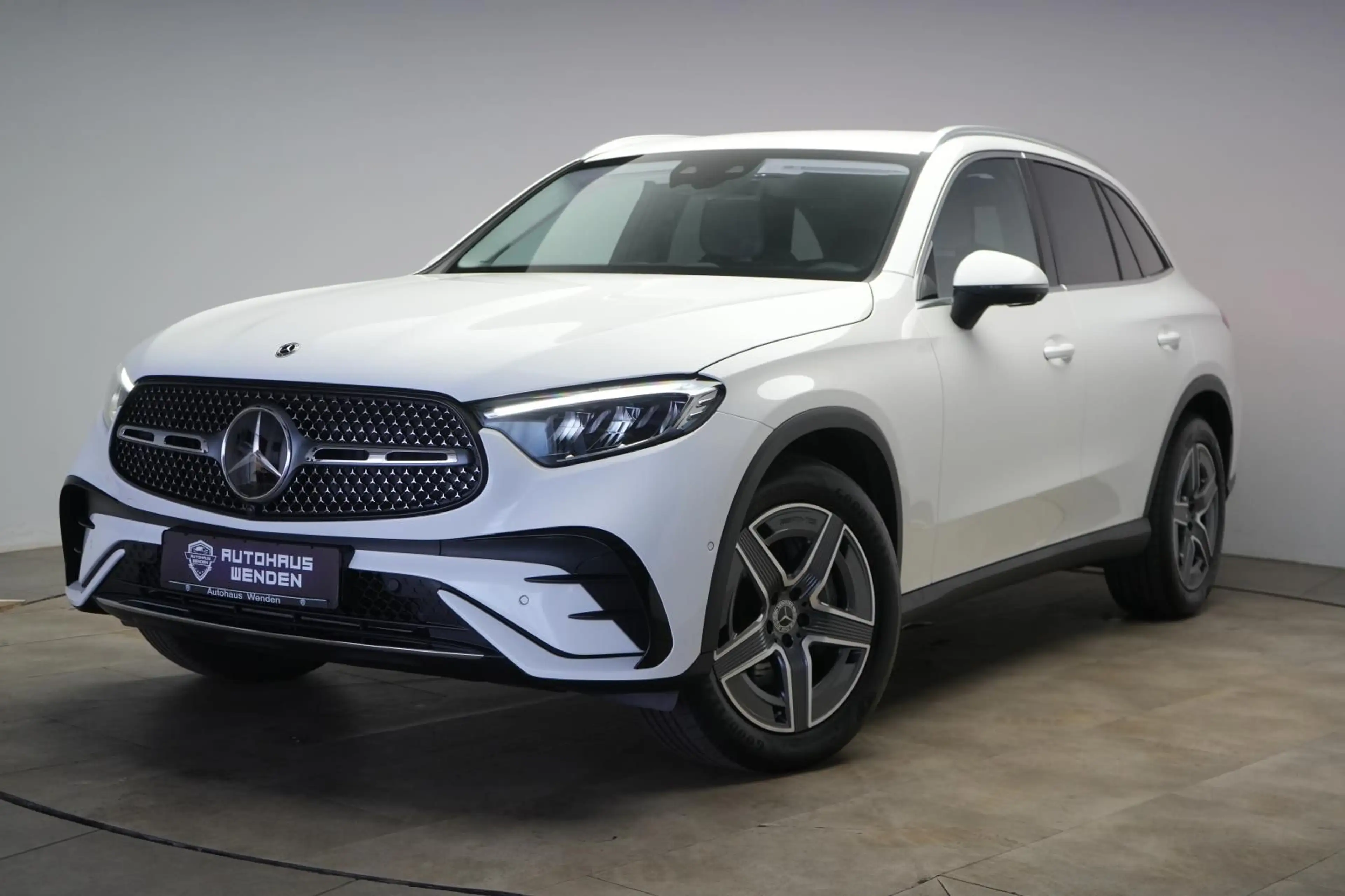 Mercedes-Benz GLC 300 4Matic AMG Distronic/Kamera/Lane/Side/AH — photo 3