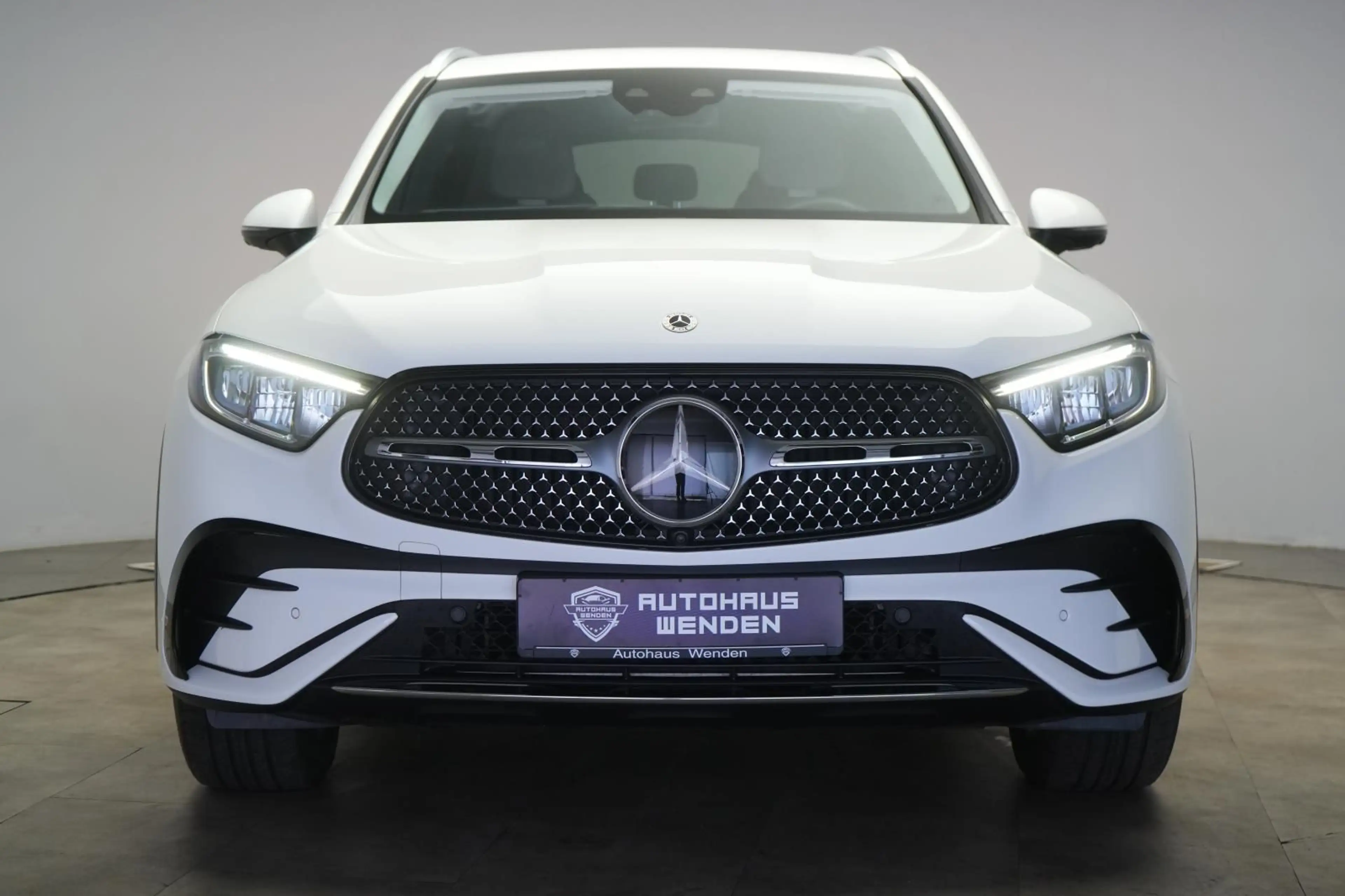 Mercedes-Benz GLC 300 4Matic AMG Distronic/Kamera/Lane/Side/AH — photo 2