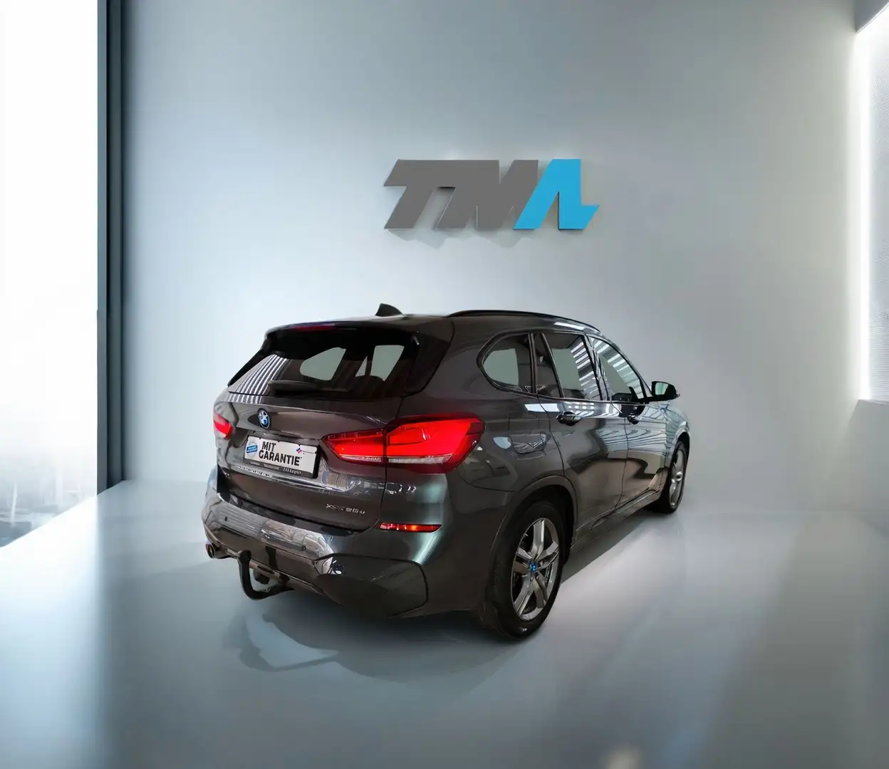 BMW X1 xDrive 25e M Sport KAM Komfortzug. HeadUp AHK Grau - 2