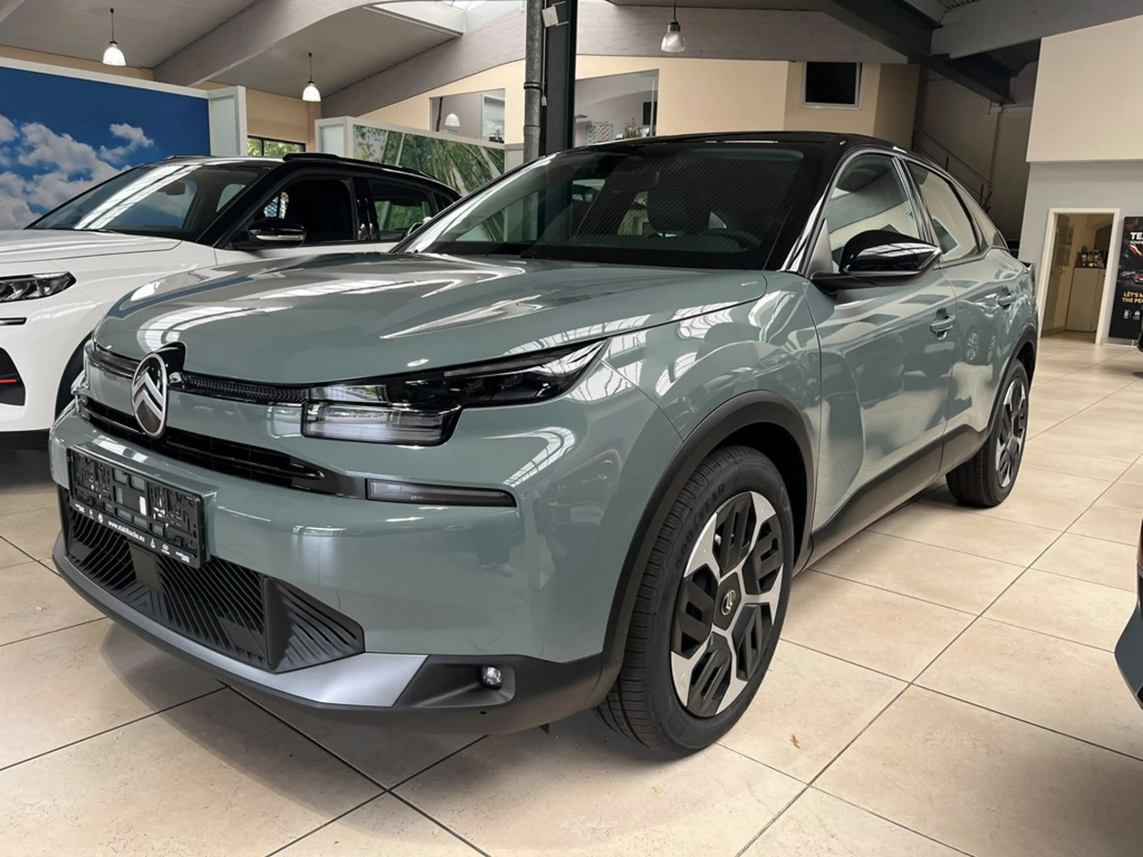 Citroen C4 Lim. 1.2 Plus — photo 3