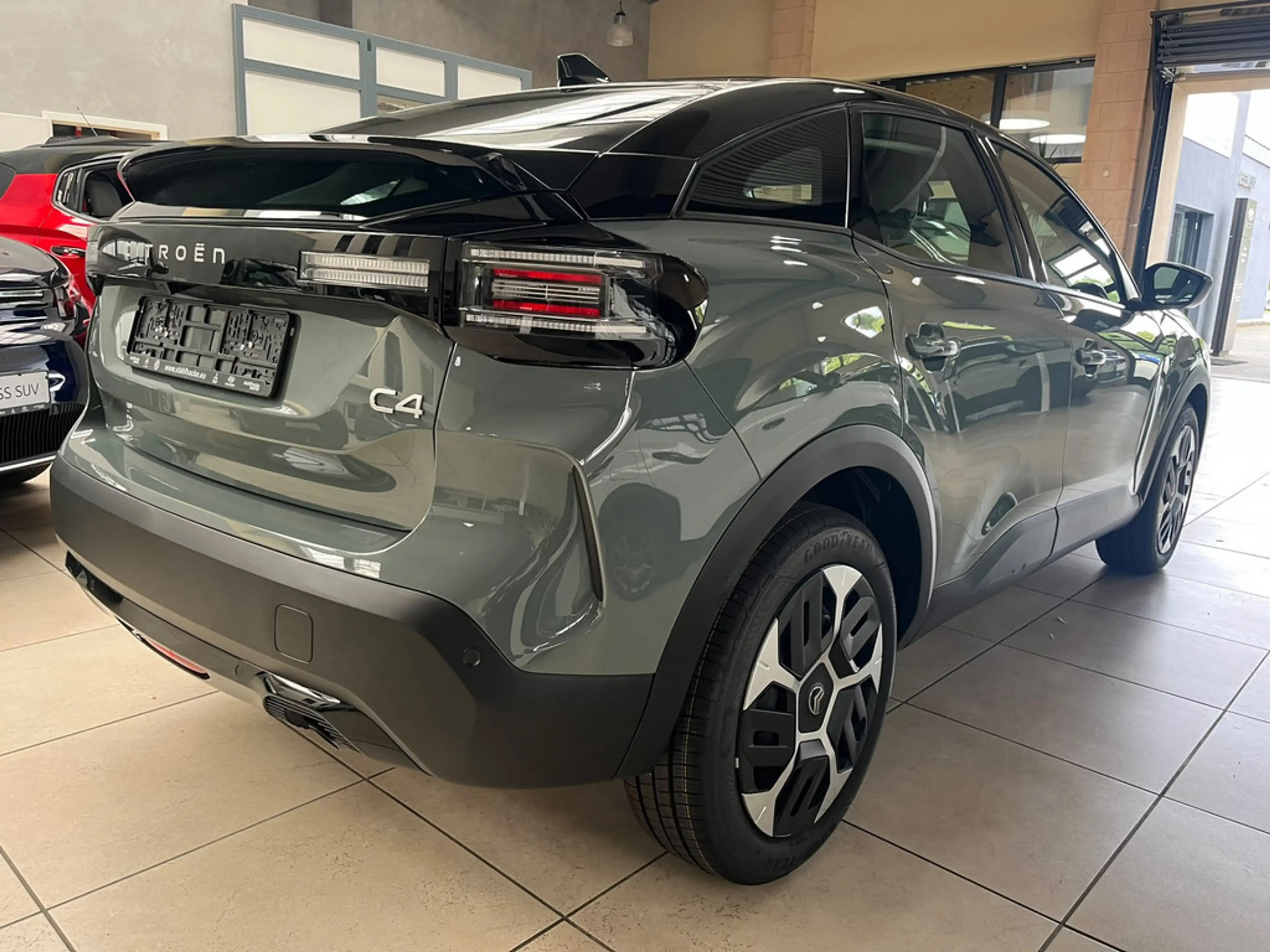 Citroen C4 Lim. 1.2 Plus — photo 4