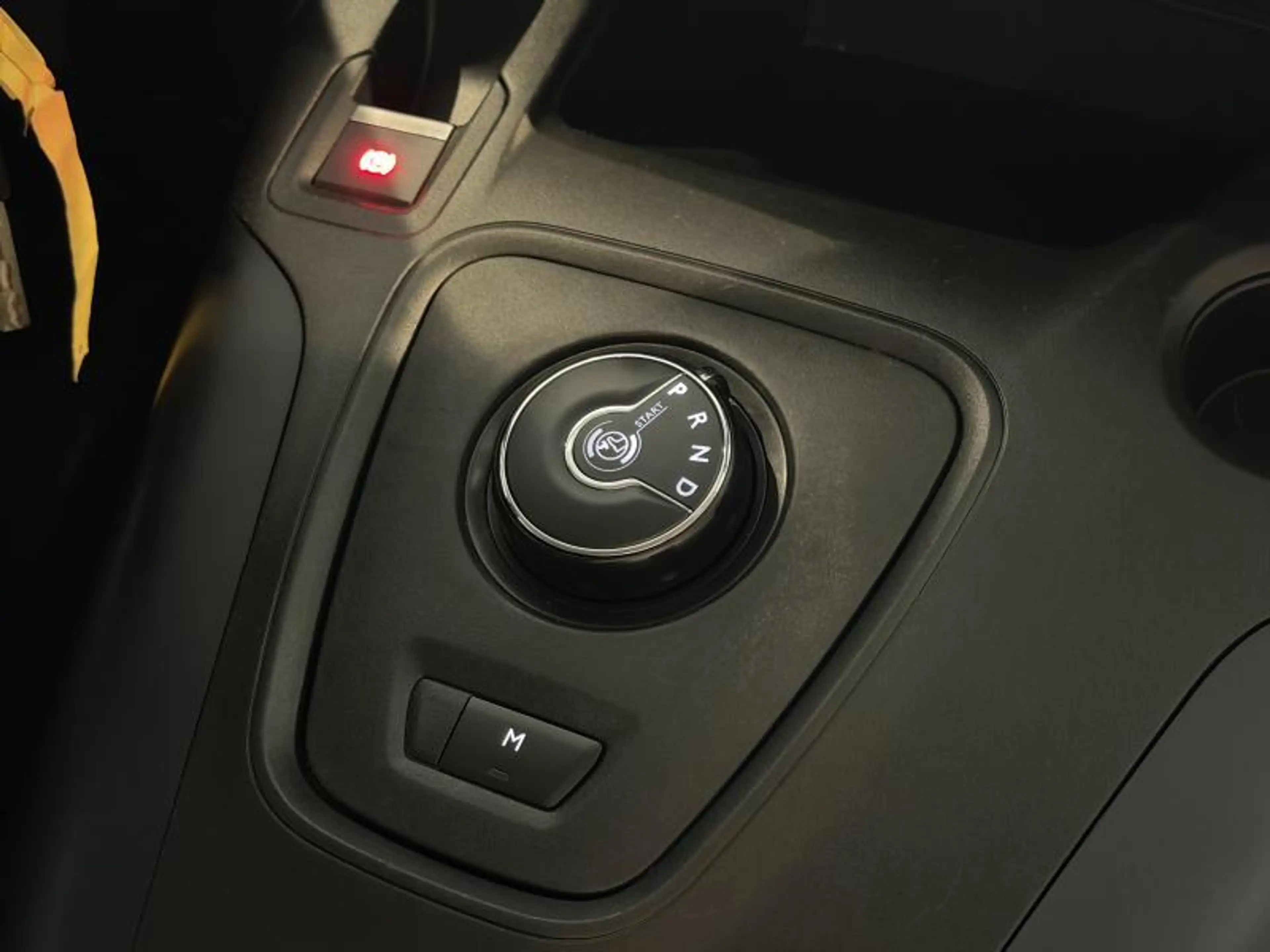 Peugeot Rifter BlueHDi 130 EAT8 — photo 15