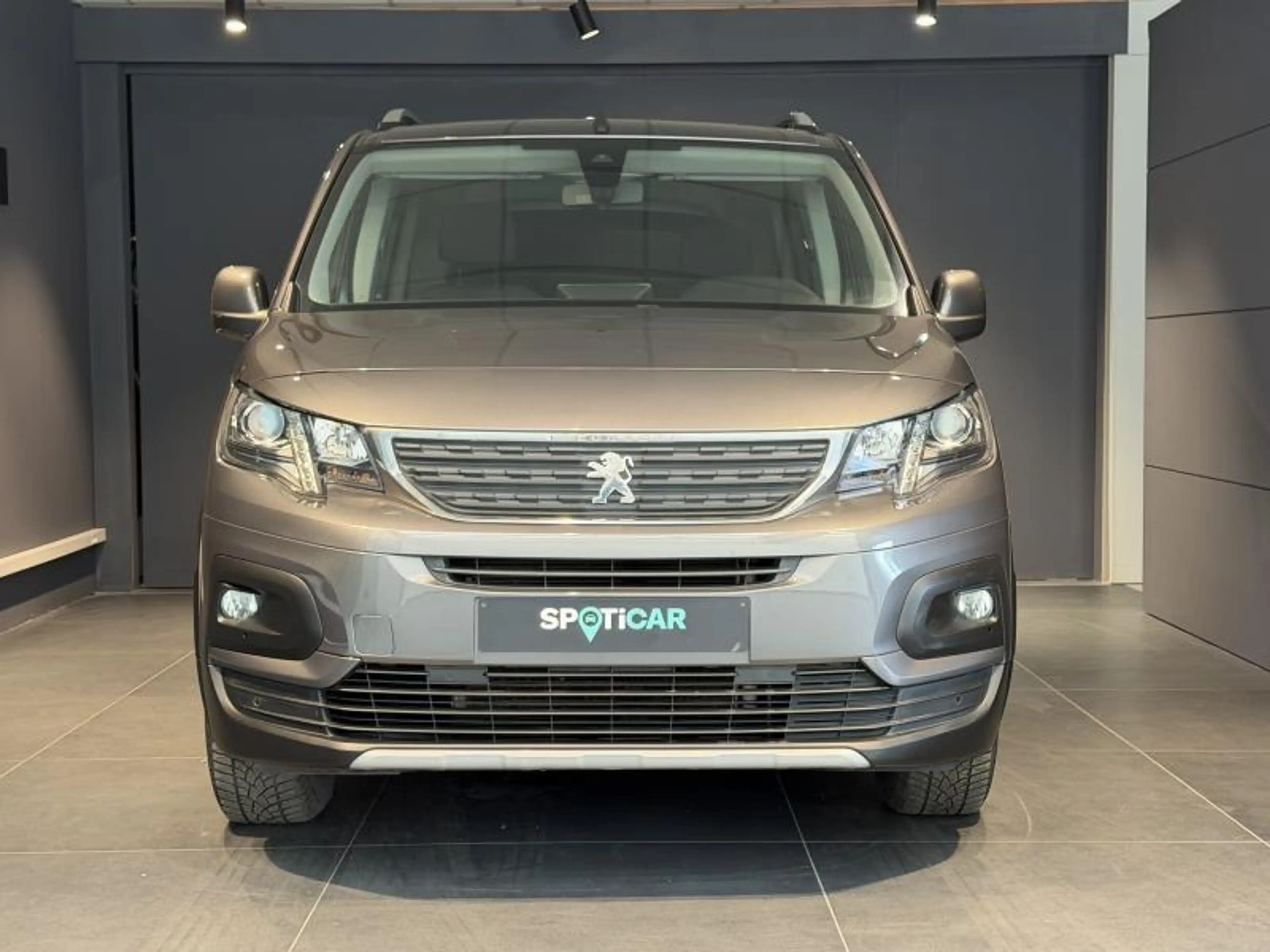 Peugeot Rifter BlueHDi 130 EAT8 — photo 2