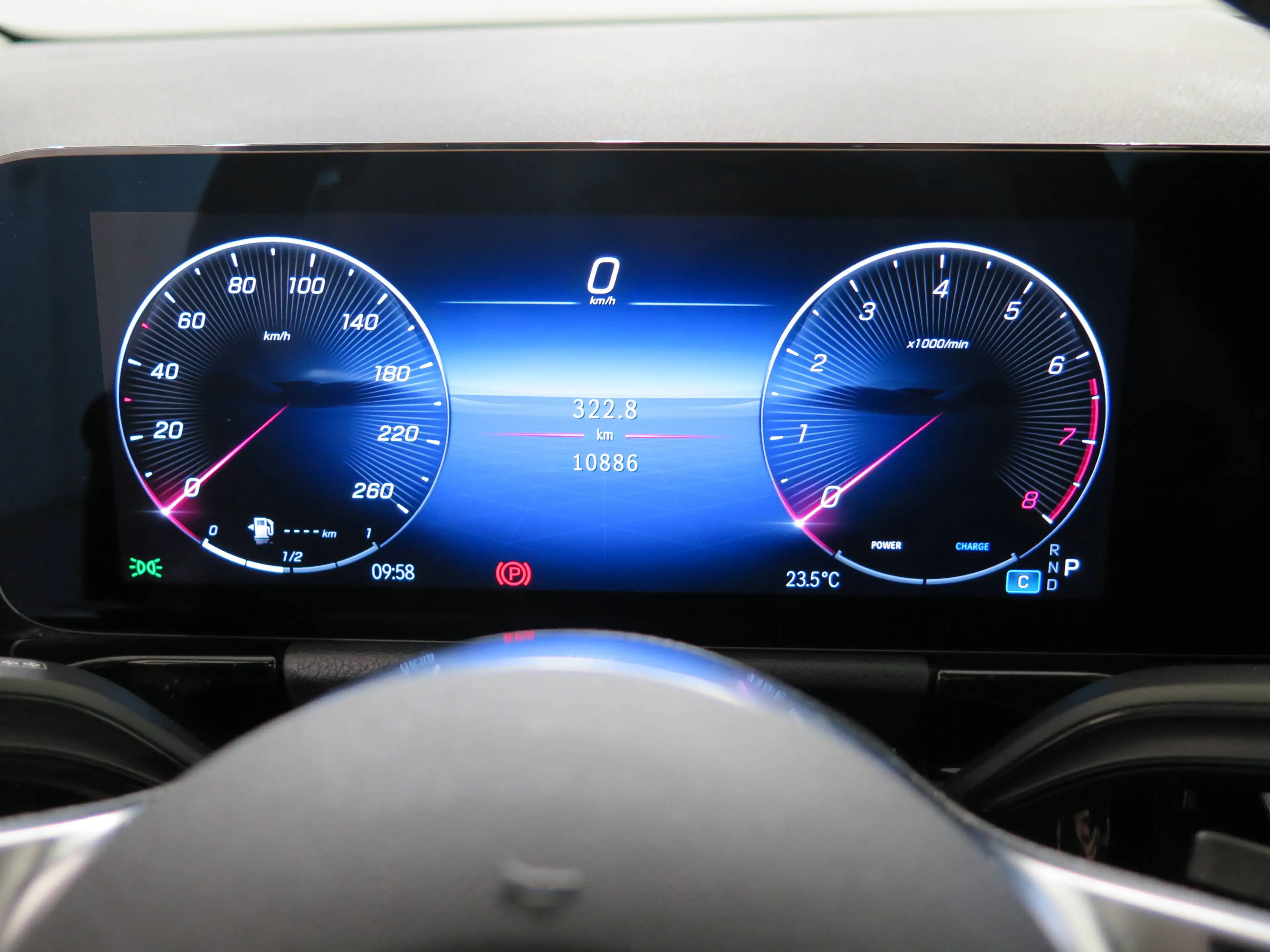 Mercedes-Benz GLA 220 GLA 220 4Matic Edition Progressive Line, Matrix — photo 17