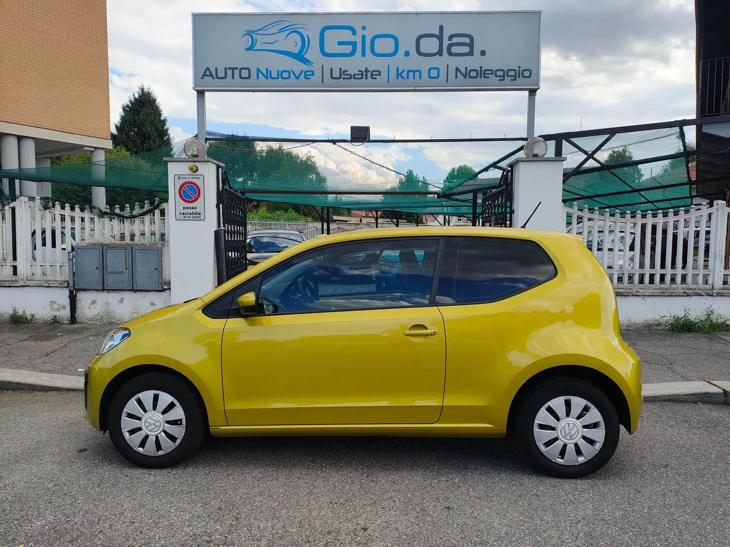 Volkswagen up! 1.0 60CV KM 96577-2017 Giallo - 2