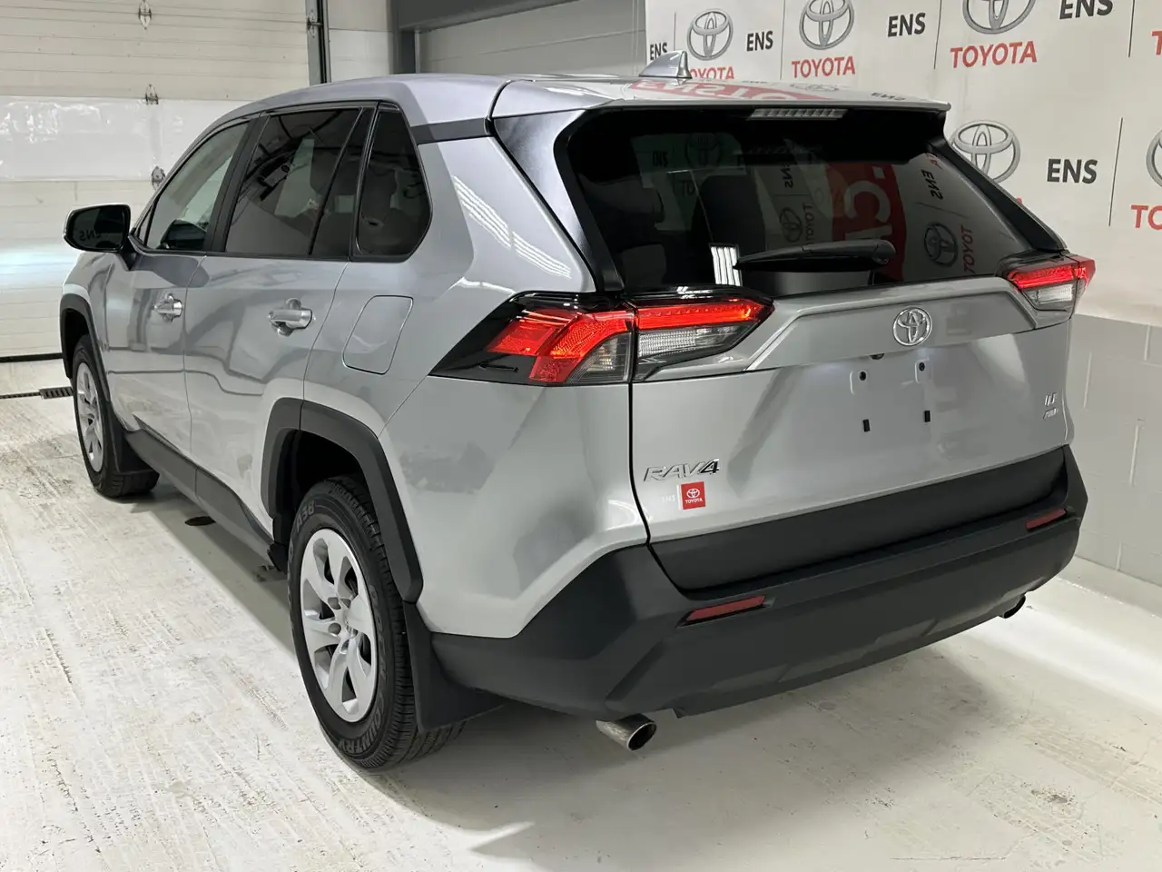 Toyota RAV 4 снимка Toyota RAV 4