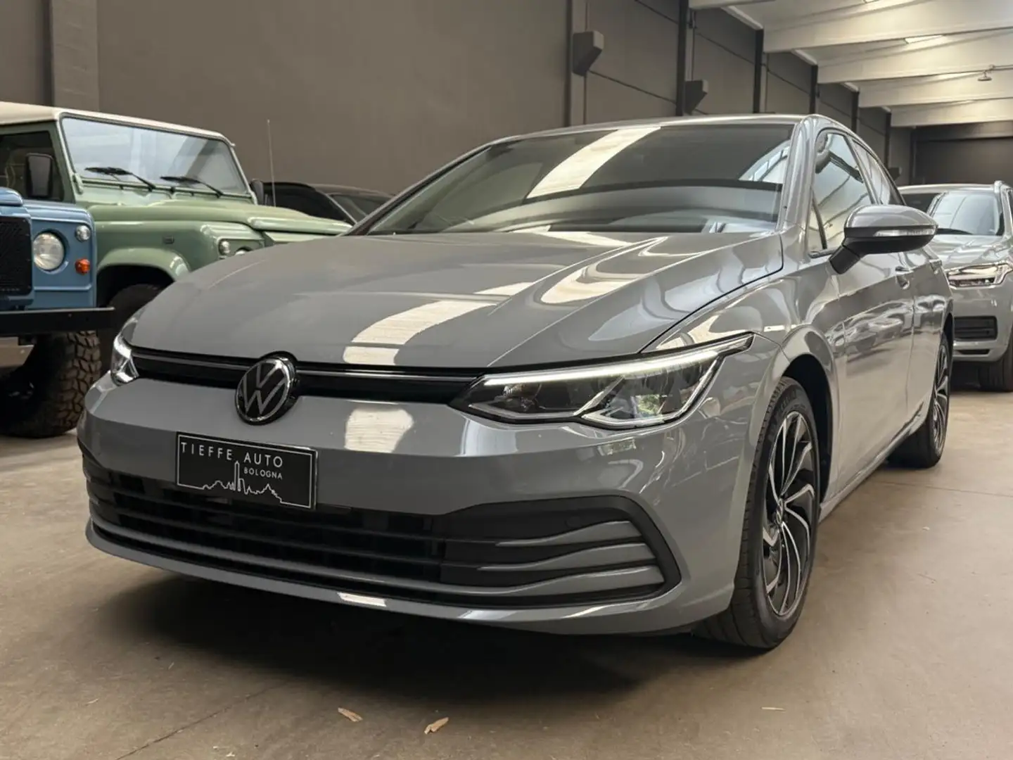 Volkswagen Golf 1.5 TGI DSG Life Grigio - 1