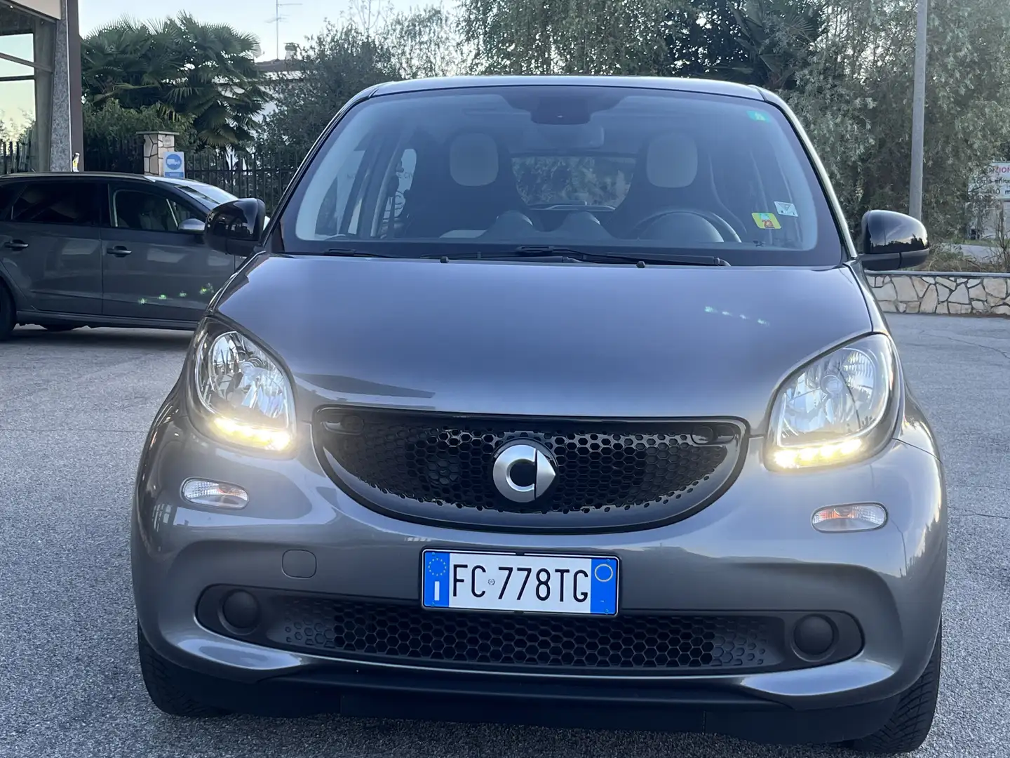 smart forFour Forfour II 2015 1.0 Passion 71cv Gris - 2