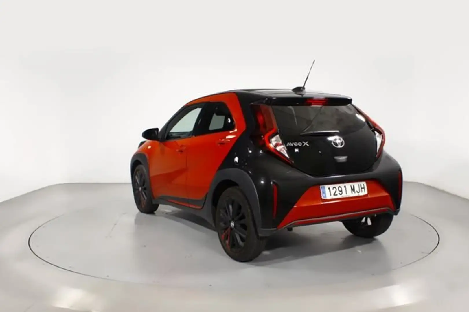Toyota Aygo X 1.0 VVT-I LIKE 5P Amarillo - 2