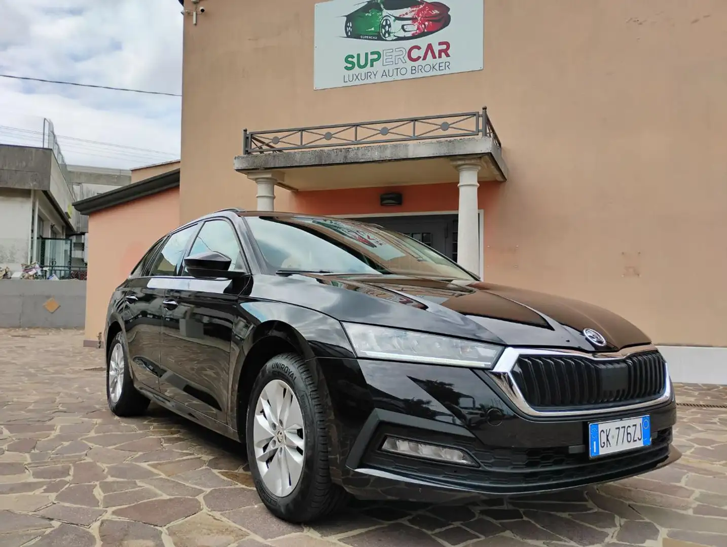 Skoda Octavia 2.0 TDI EVO SCR Wagon Executive DSG Nero - 1