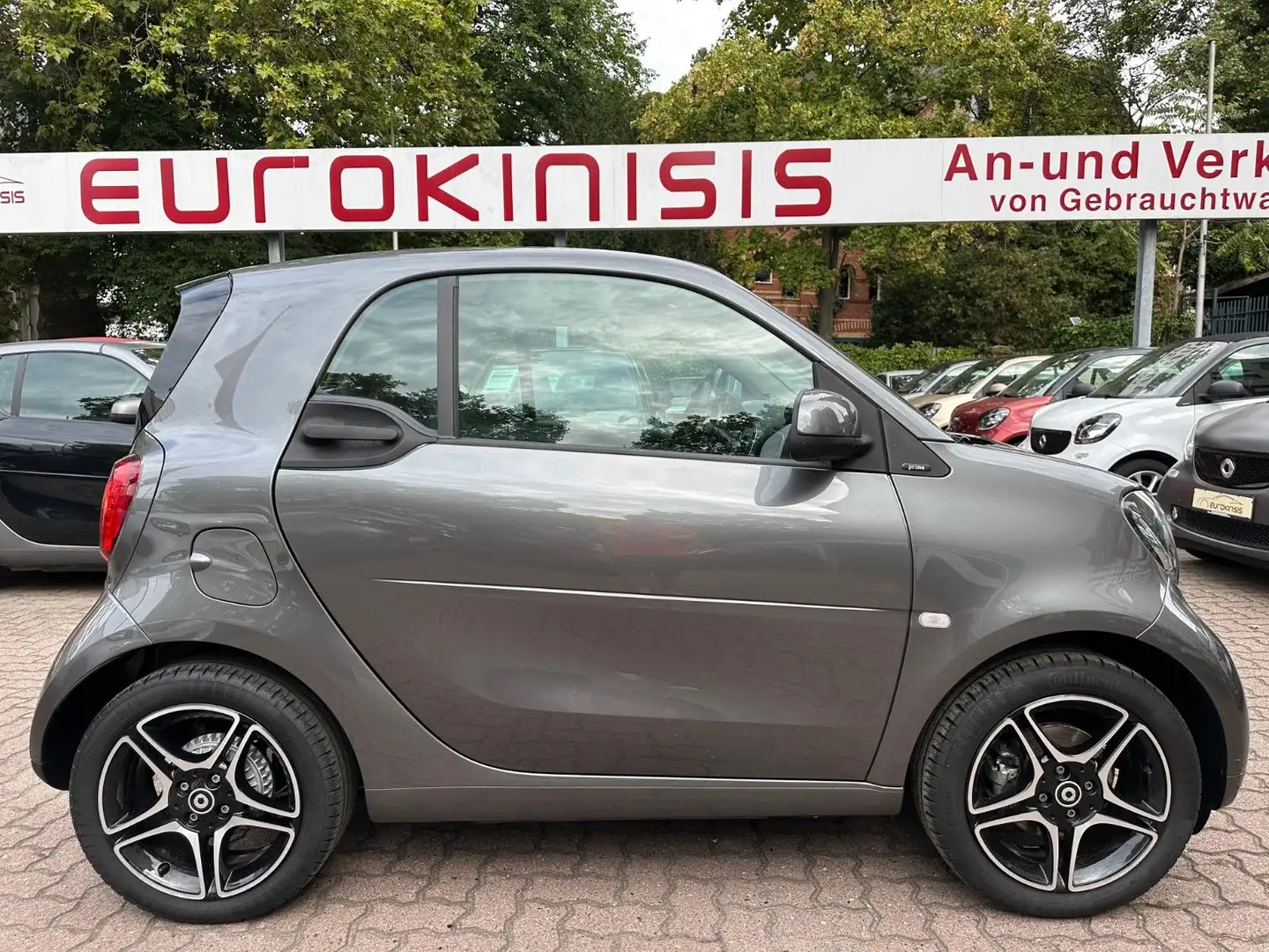 smart forTwo fortwo 66kW DCT prime SPORT*PANO*NAVI*SHZ*R-KAM Gris - 1