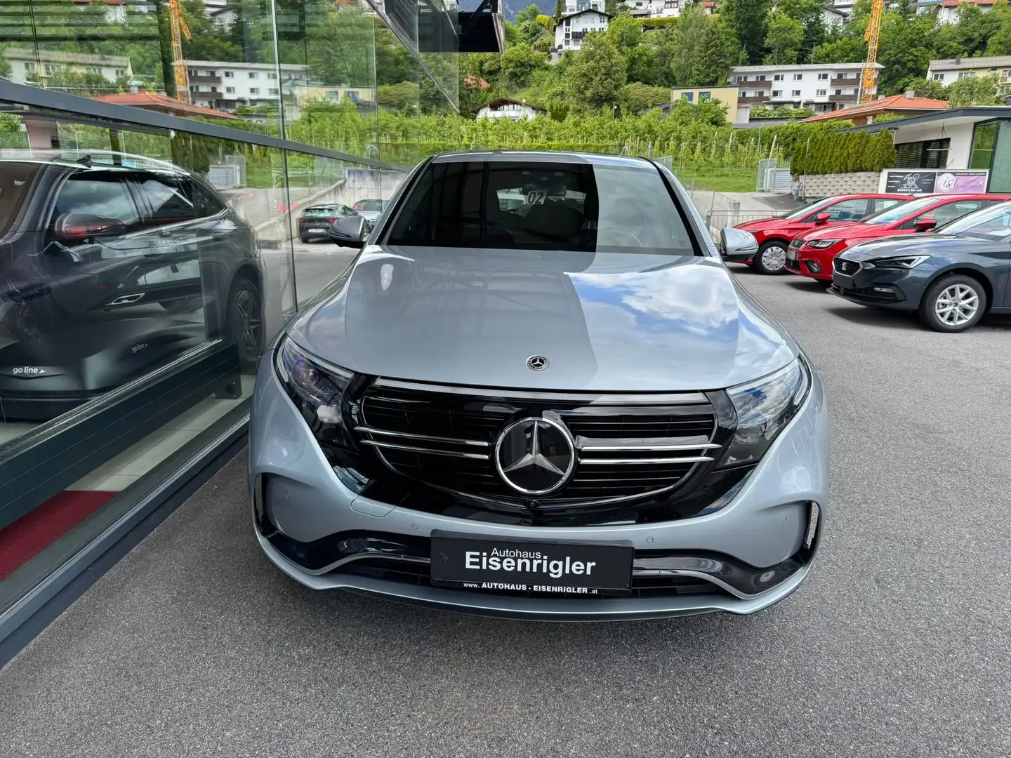 Mercedes-Benz EQC 400 400 4MATIC 80kWh Aut. Silber - 2