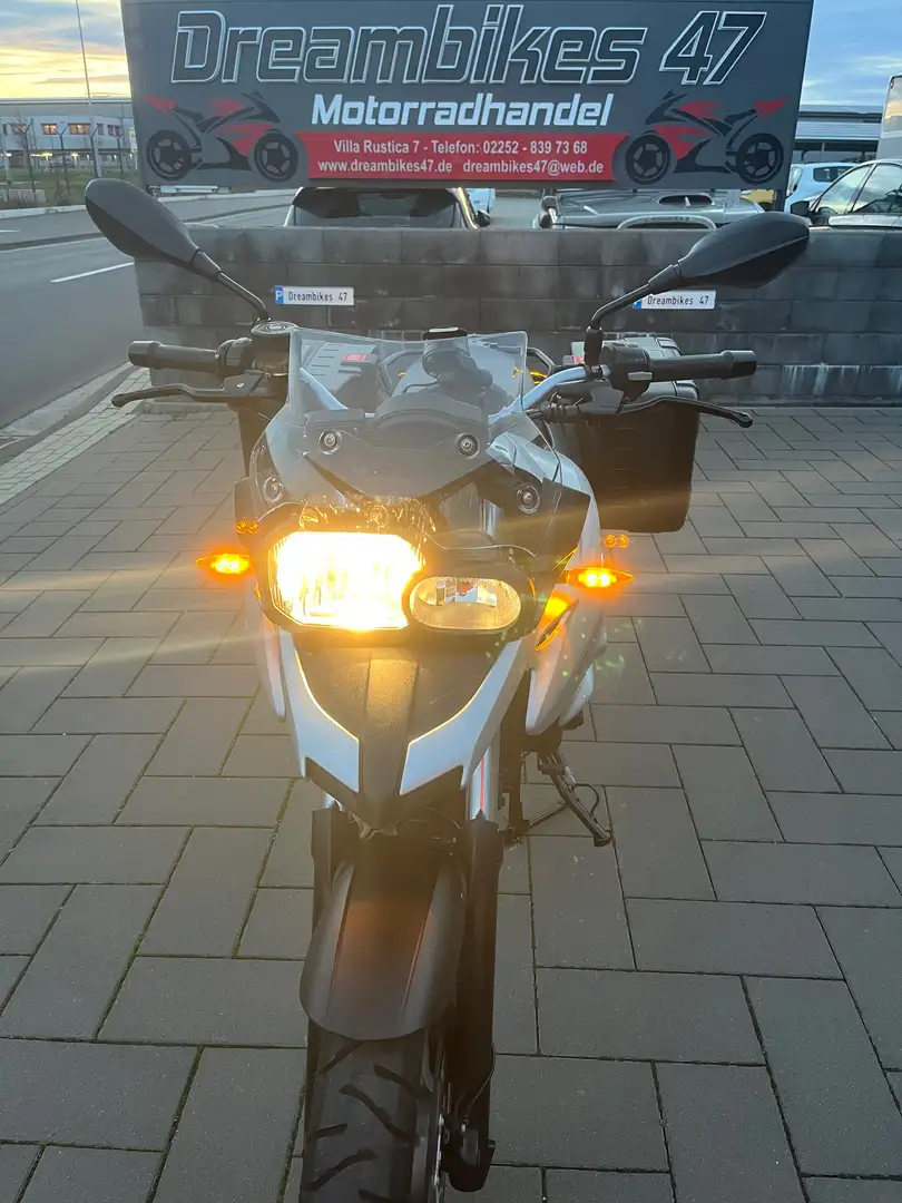 BMW F 700 GS 2.HAND**NEUZUSTAND**VARIOKOFFER**HU/INSPEKTION NEU Plateado - 2