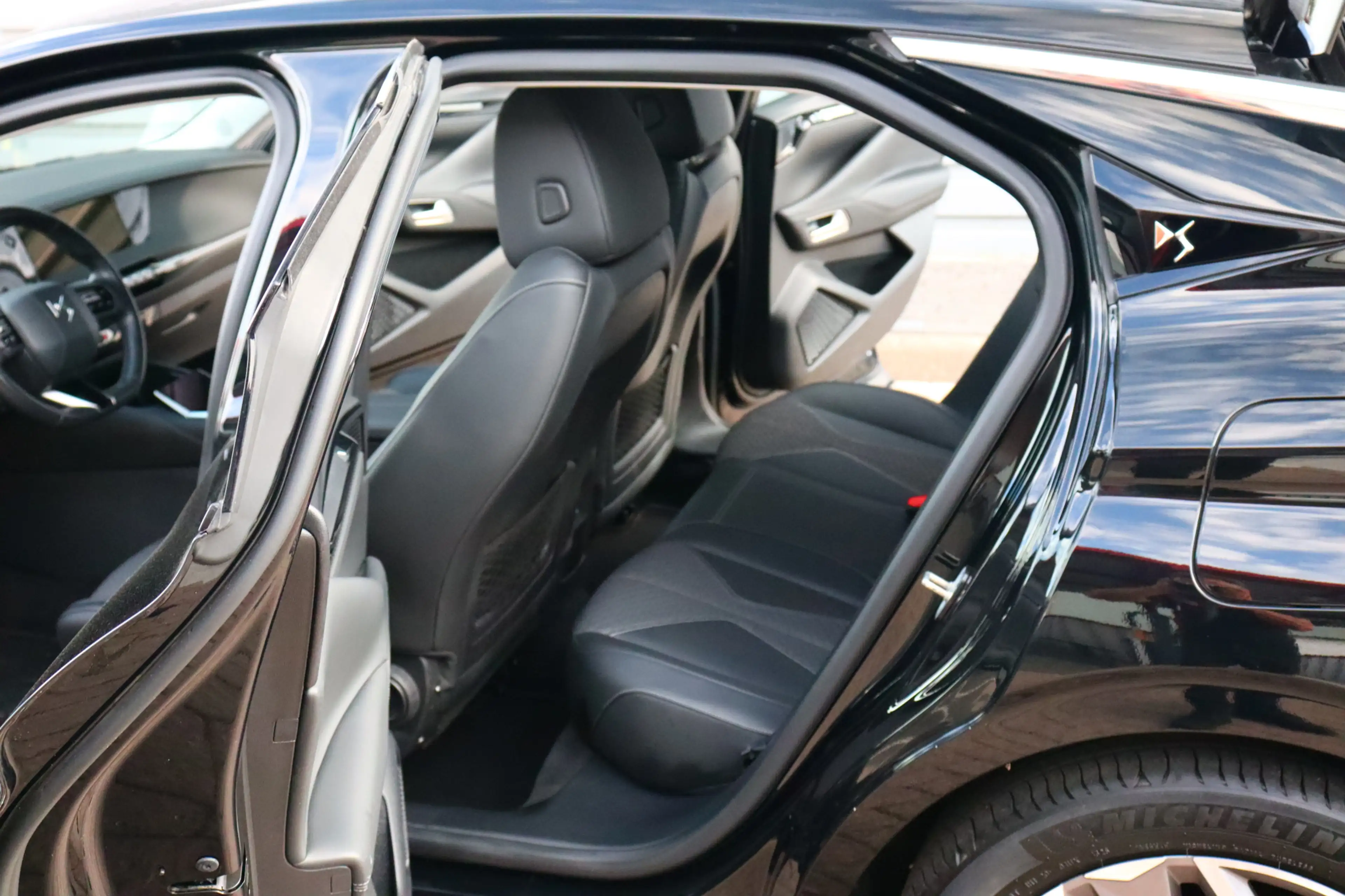 DS Automobiles DS 4 1.6 PHEV 225 Étoile O.a: ACC, PDC, Camera, Carplay — photo 28