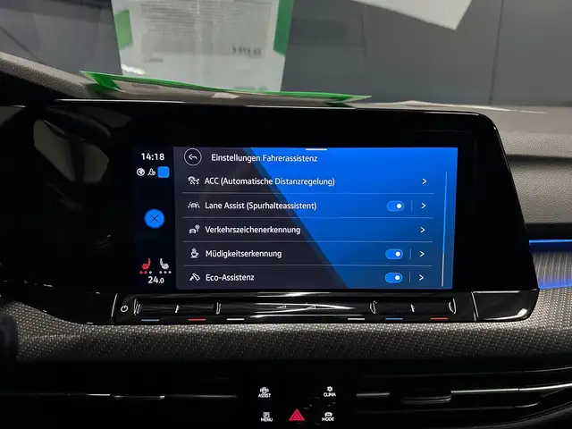 Volkswagen Golf view 25