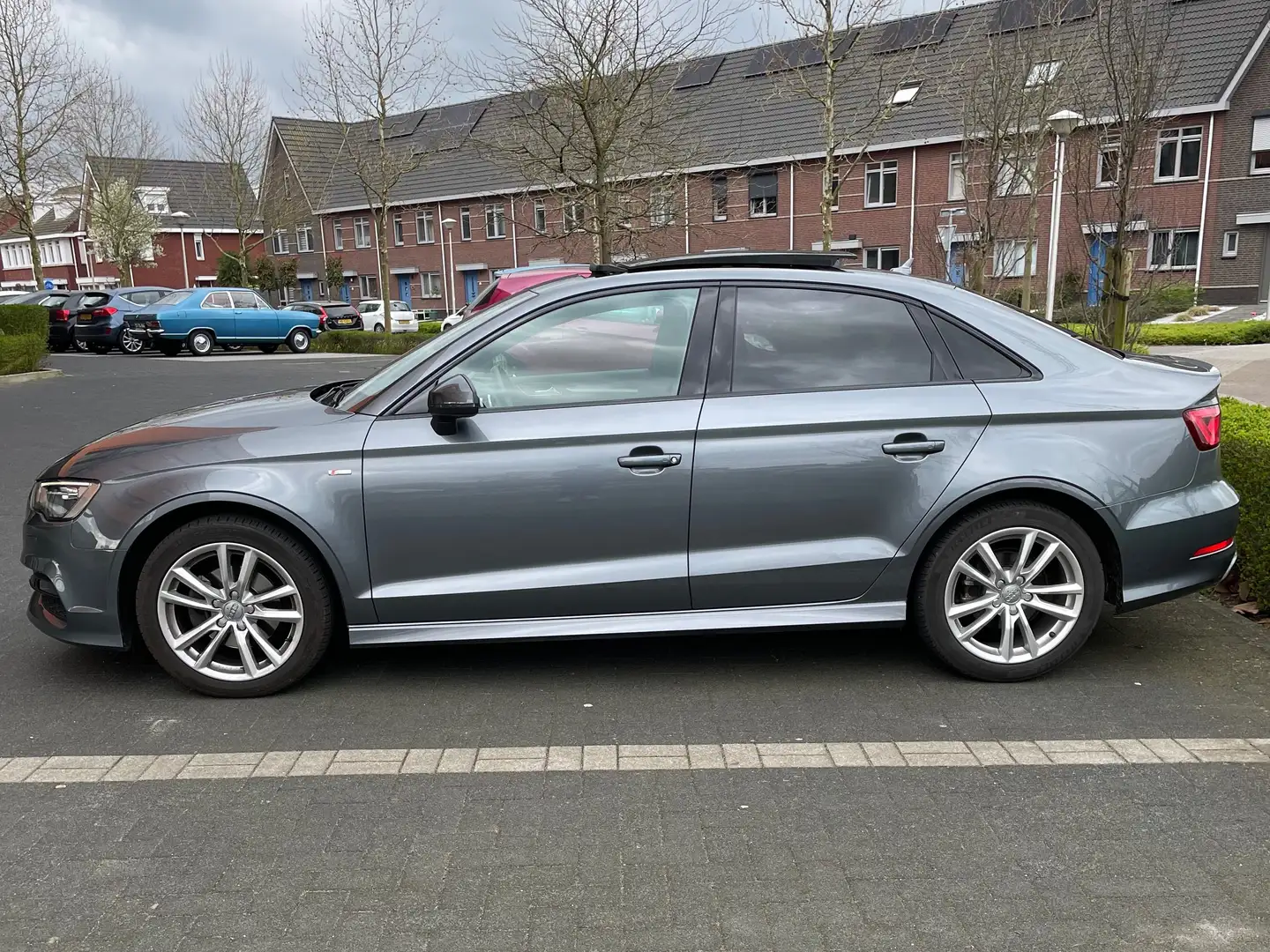 Audi A3 A3+1.4+TFSI+Adrenalin Blauw - 2