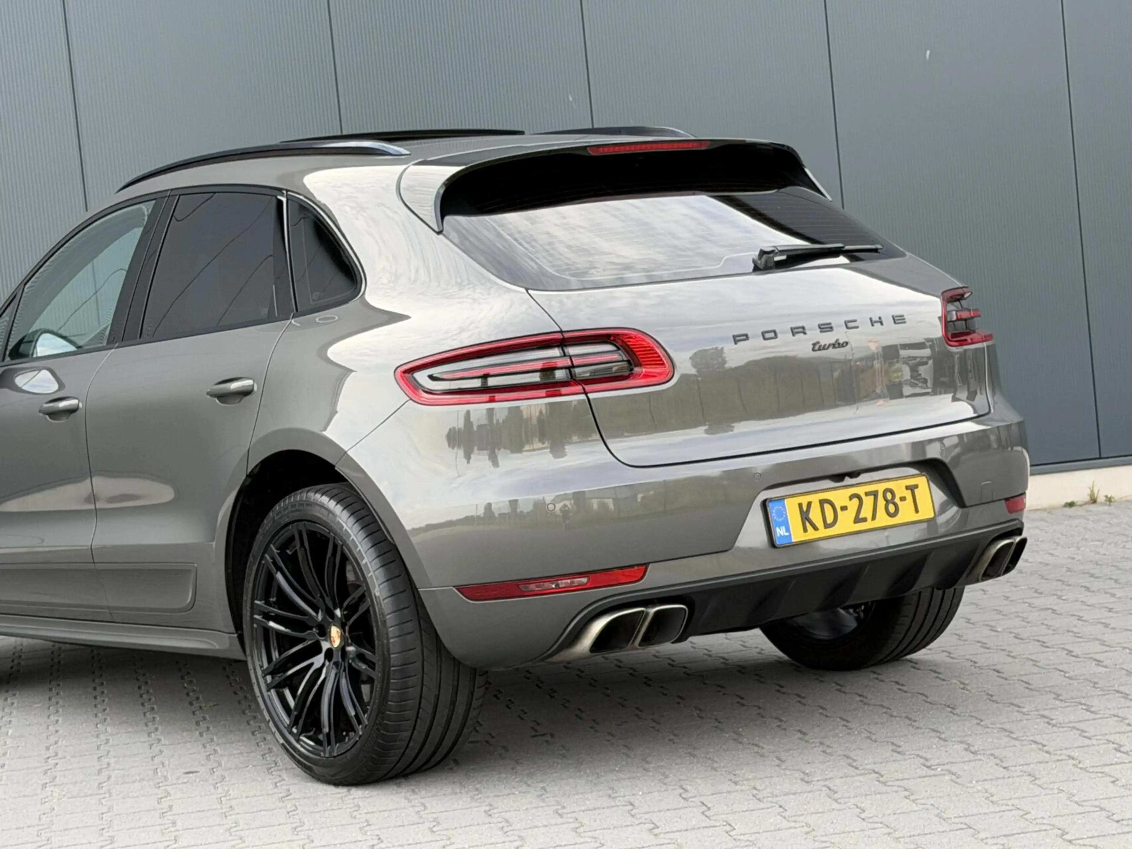 Porsche Macan 3.6 Turbo 400PK - 3e Eig - Pano - Luchtvering - Bo — photo 13