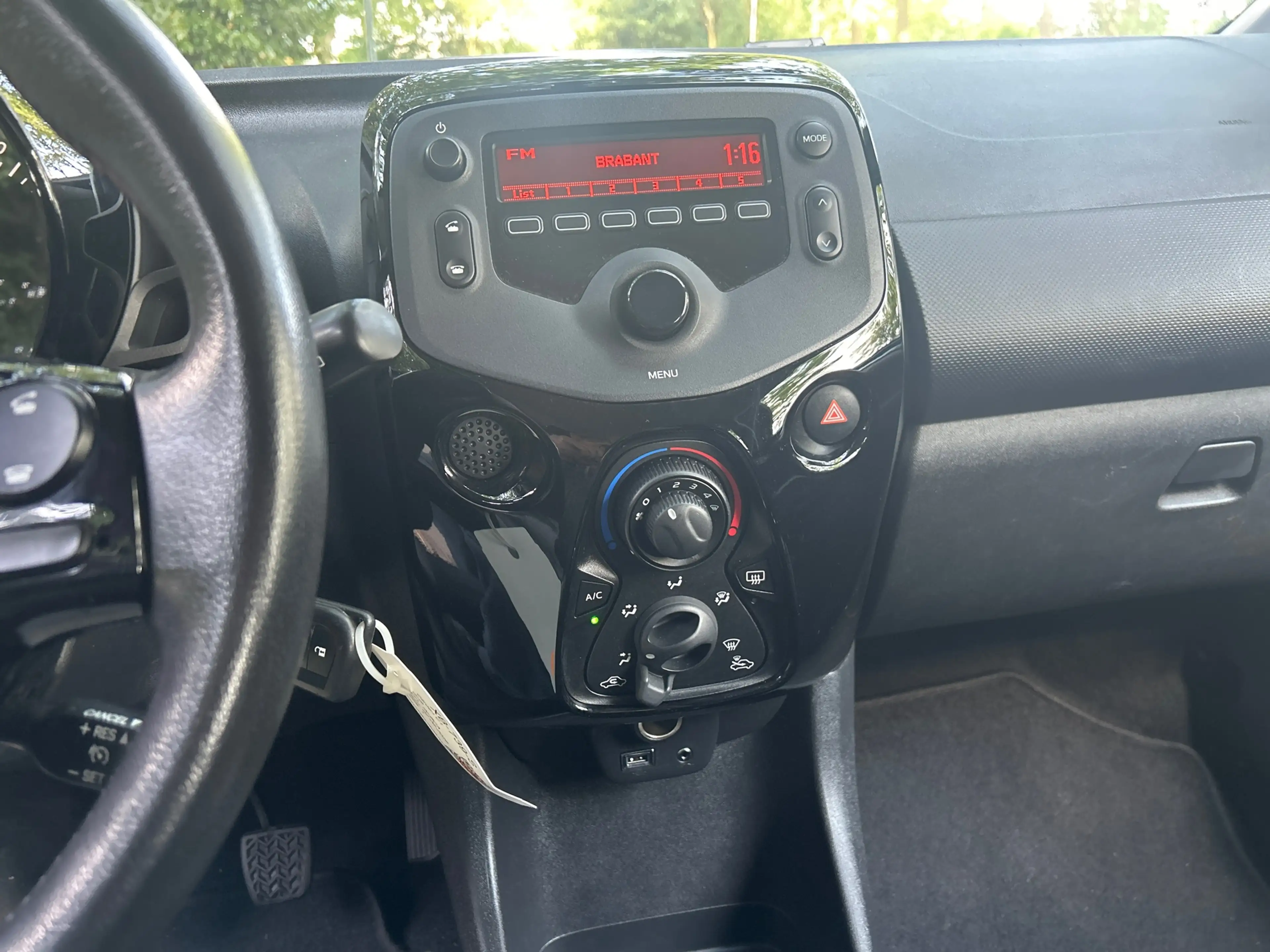 Citroen C1 1.0 VTi Feel airco nap cruise — photo 11