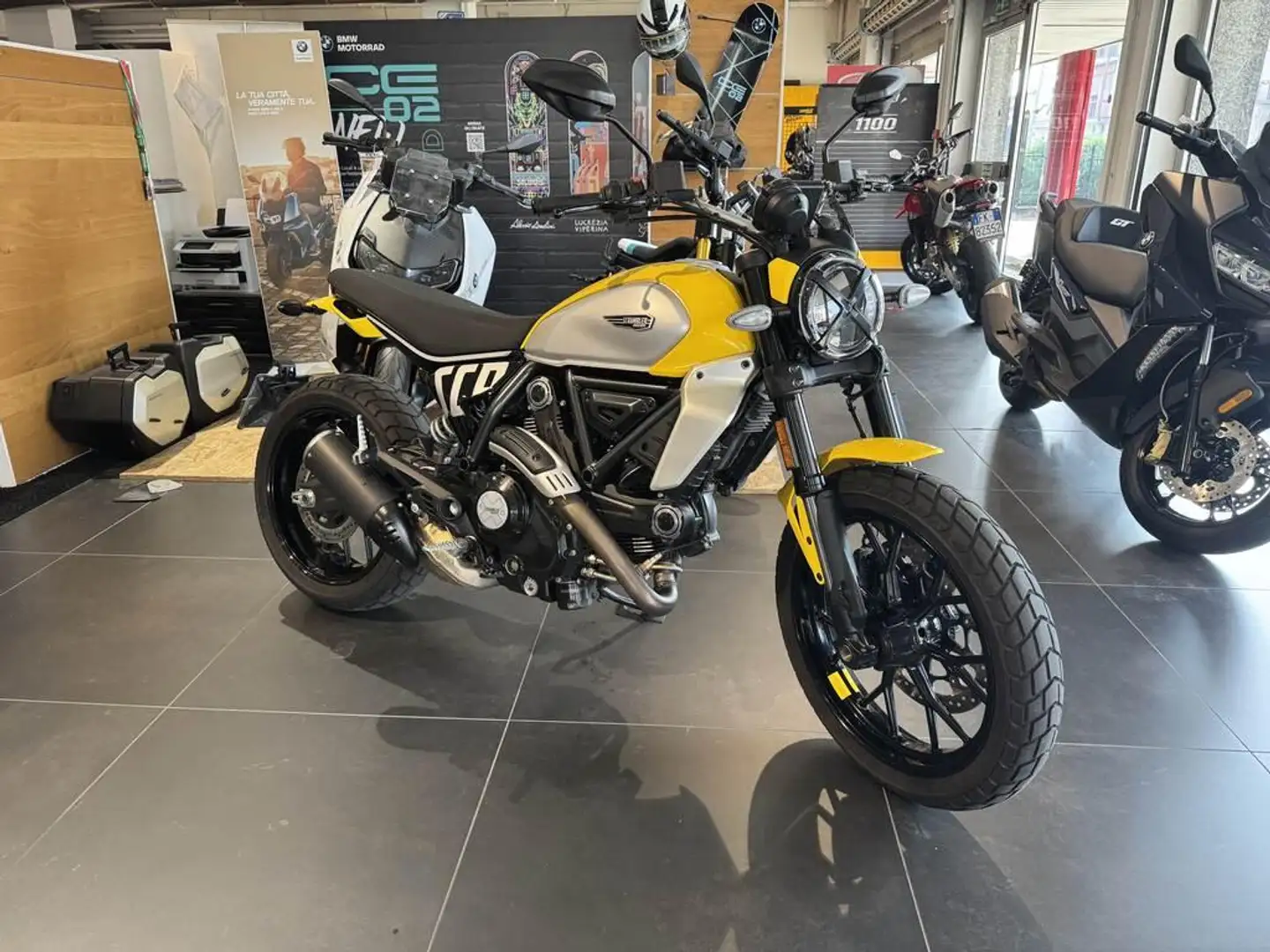 Ducati Scrambler 800 Icon my23 - 1