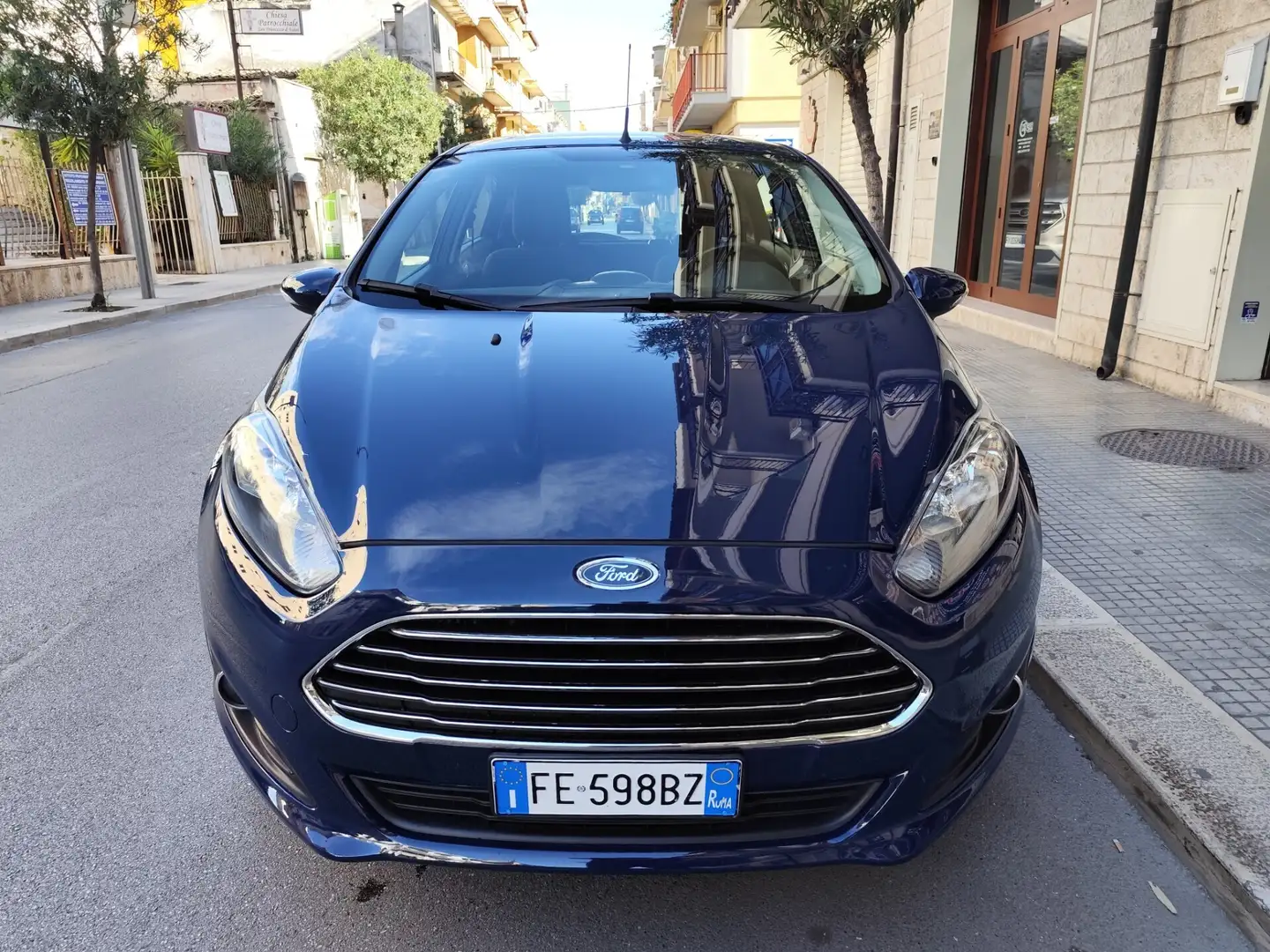 Ford Fiesta 1.5 TDCi 75CV DIESEL Business Bleu - 2