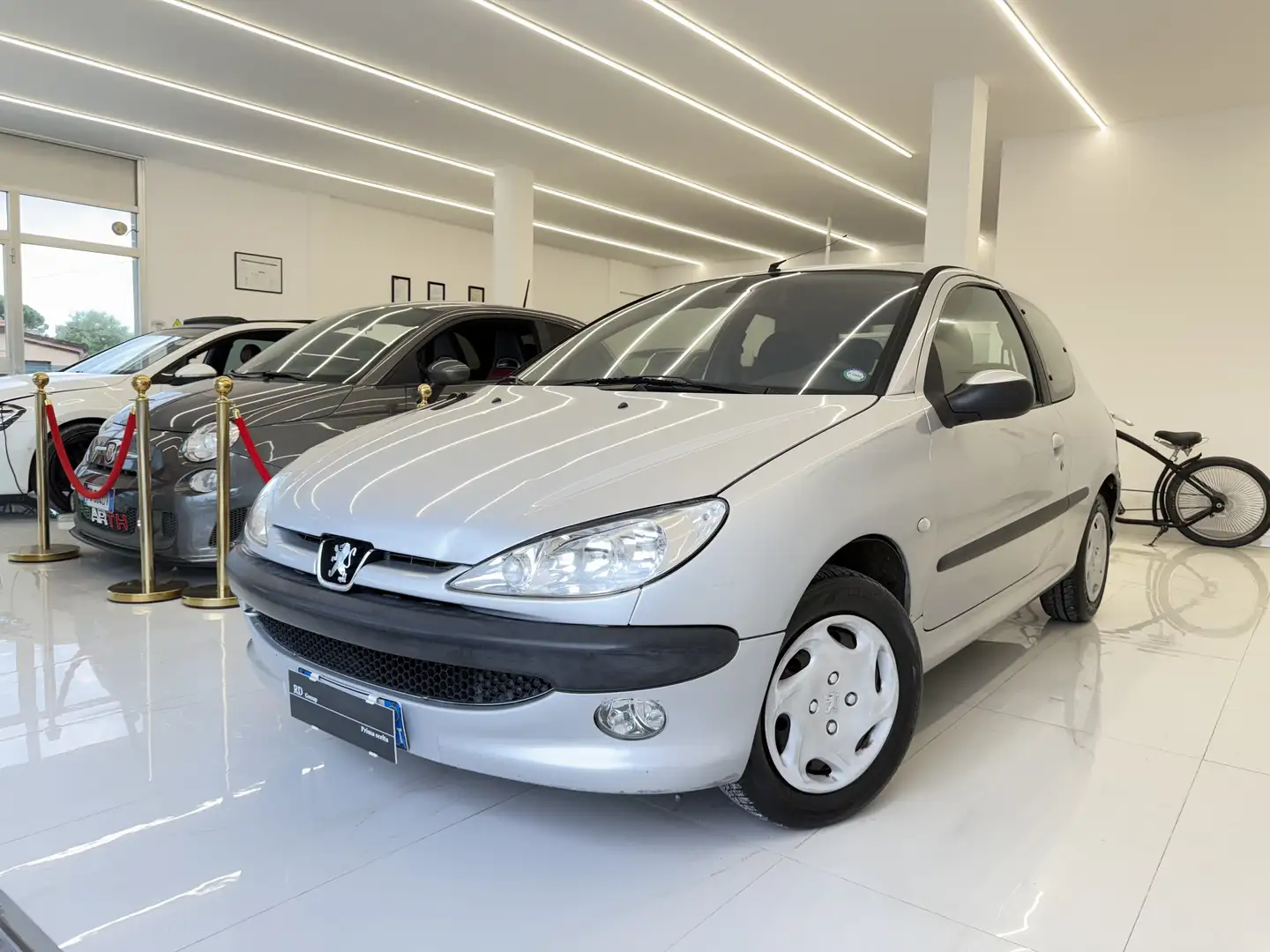 Peugeot 206 5p 1.4 hdi X-Line okneopatentato Grigio - 1