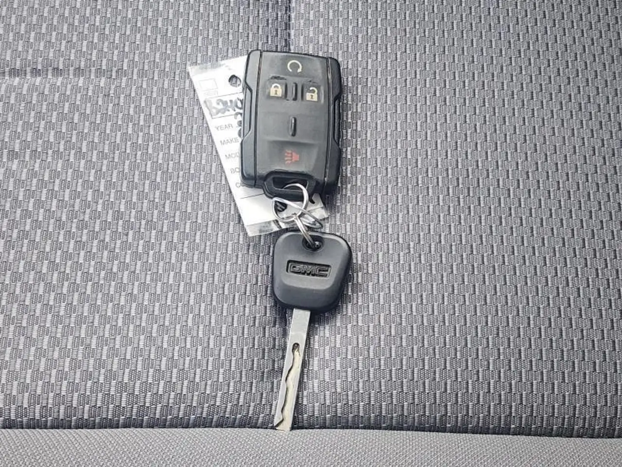GMC Sierra 1500 снимка GMC Sierra 1500