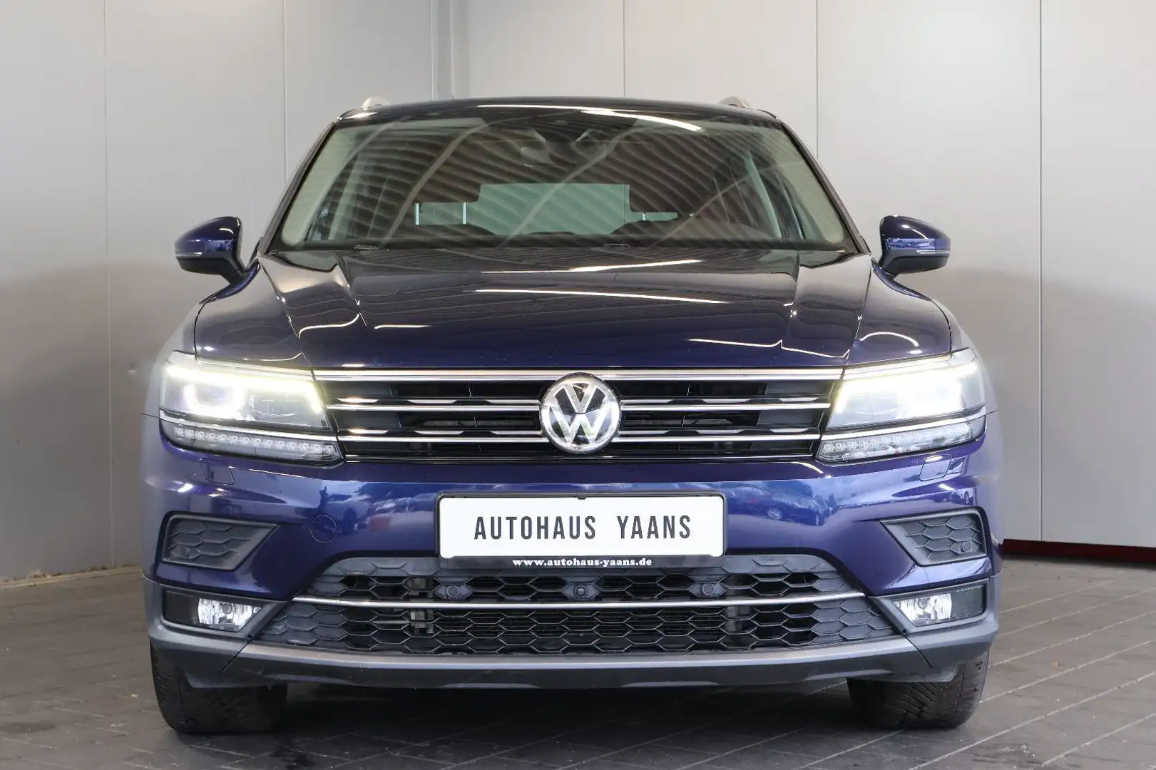 Volkswagen Tiguan 2.0 TDI DSG Highline 4M AID+360°+PANO+AHK Blau - 2