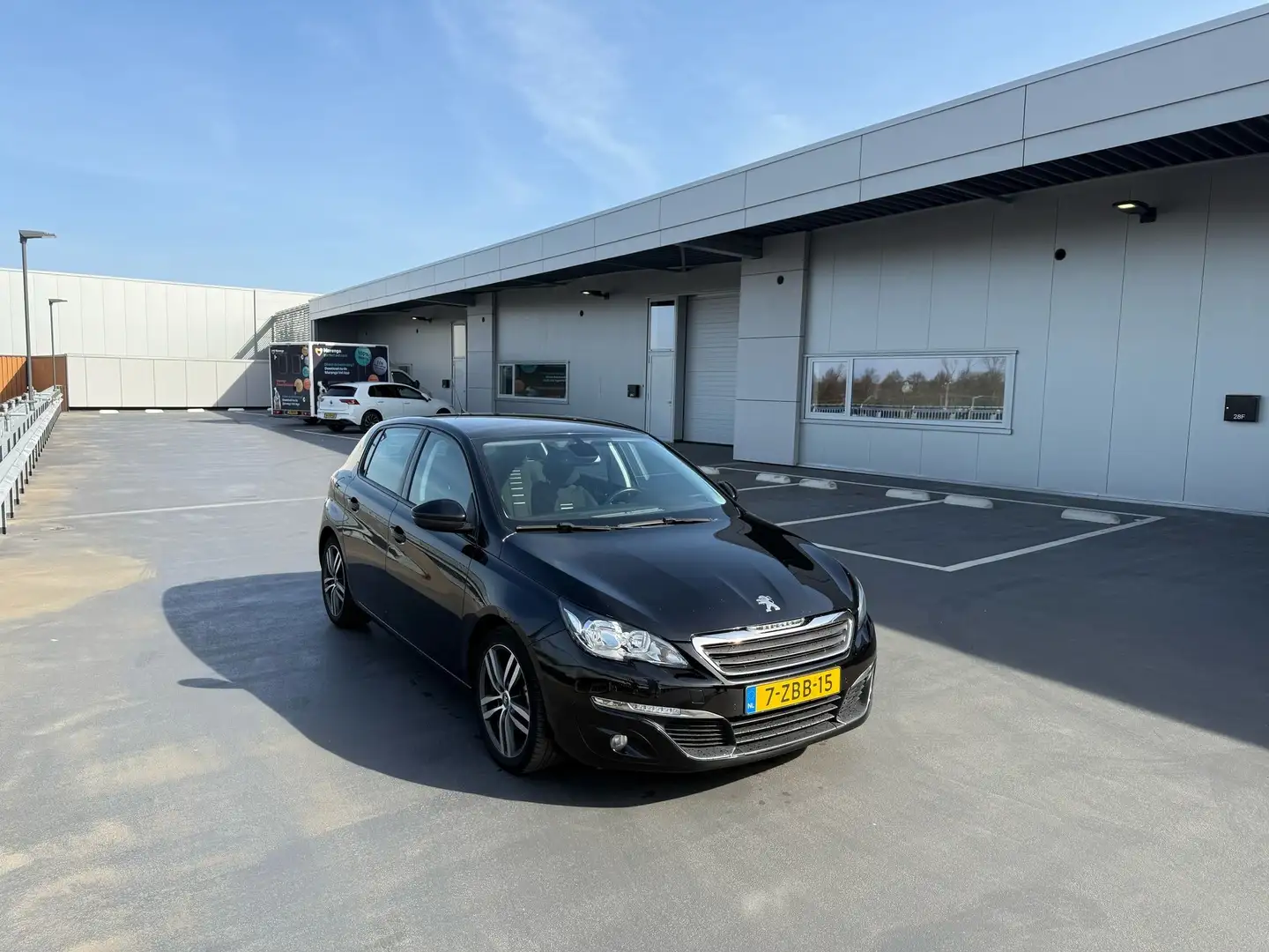 Peugeot 308 308 1.2 PureTech Active Zwart - 1