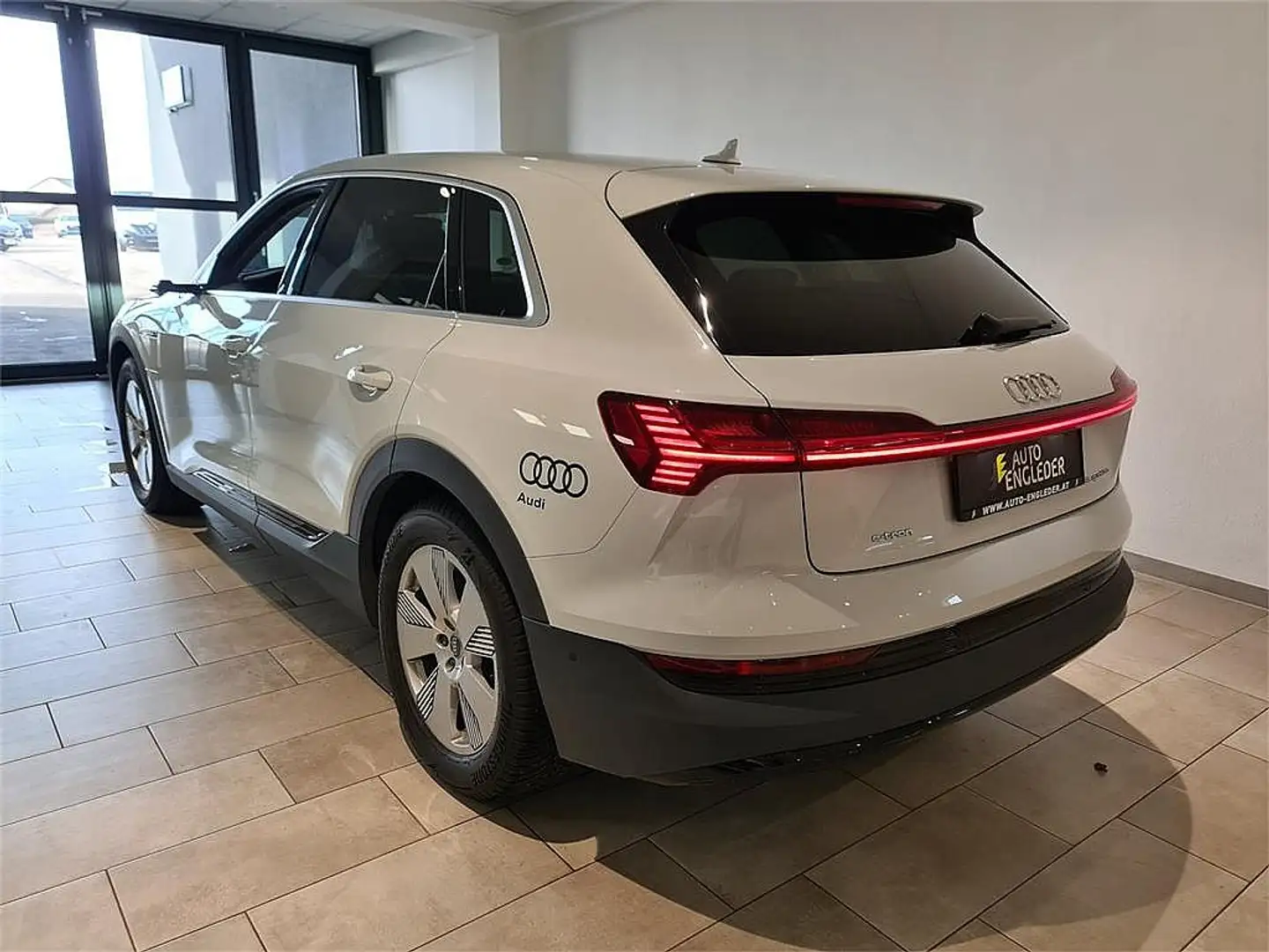 Audi e-tron 55 quattro 95kWh Blanc - 2