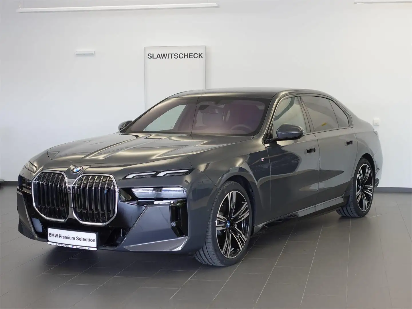 BMW i7 xDrive60 M-Paket G70 3,99 FIXZINSAKTION Gri - 1
