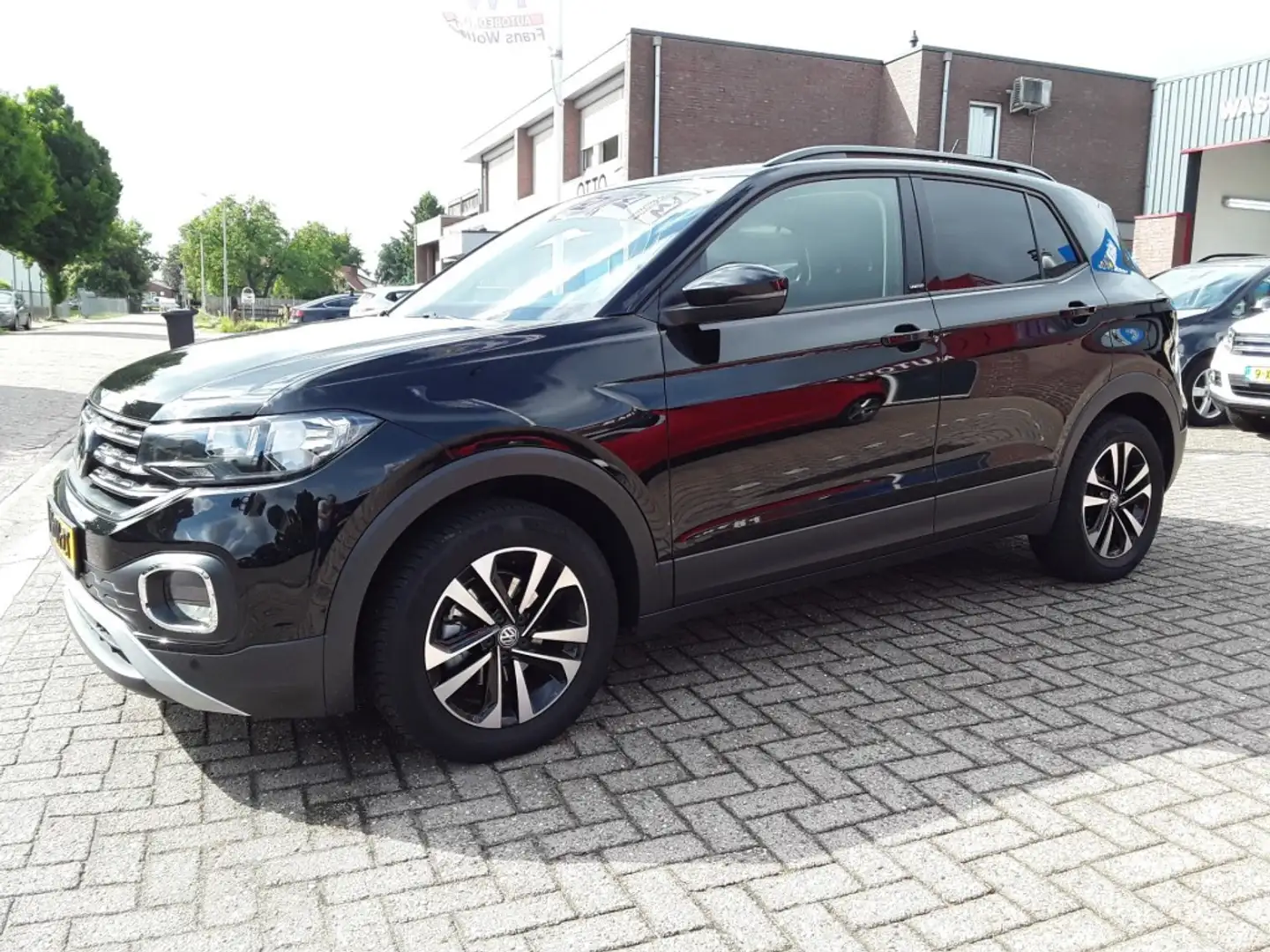 Volkswagen T-Cross 1.0 TSI DSG 115 PK STYLE-UNITED / NAVI Noir - 2