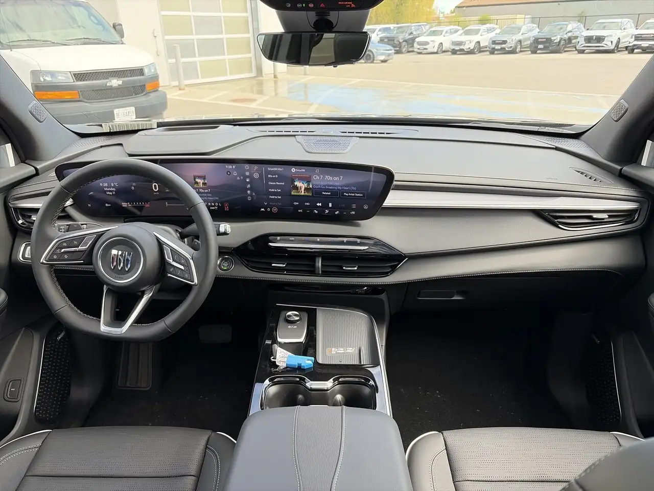 Buick Enclave снимка Buick Enclave