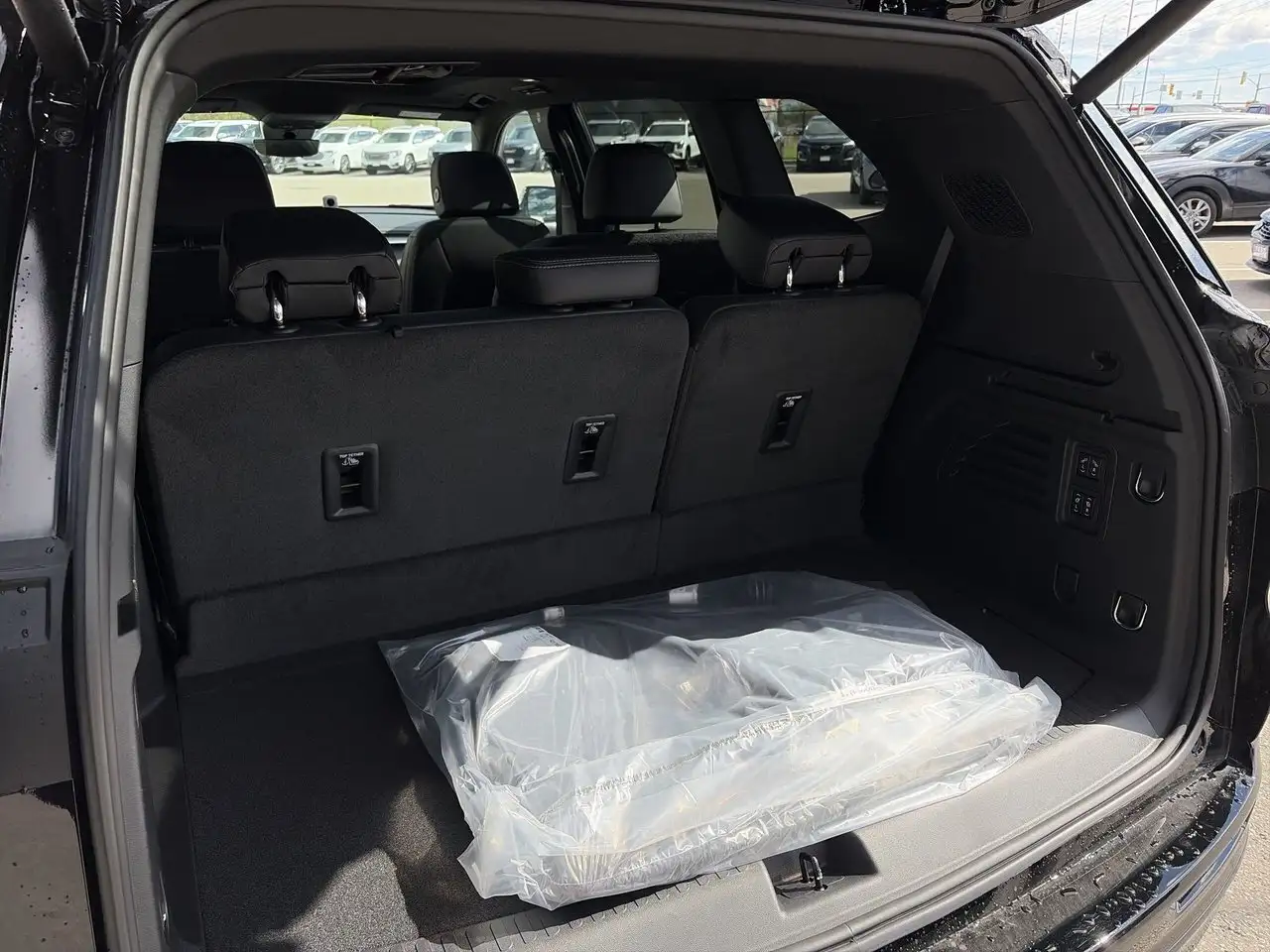 Buick Enclave снимка Buick Enclave