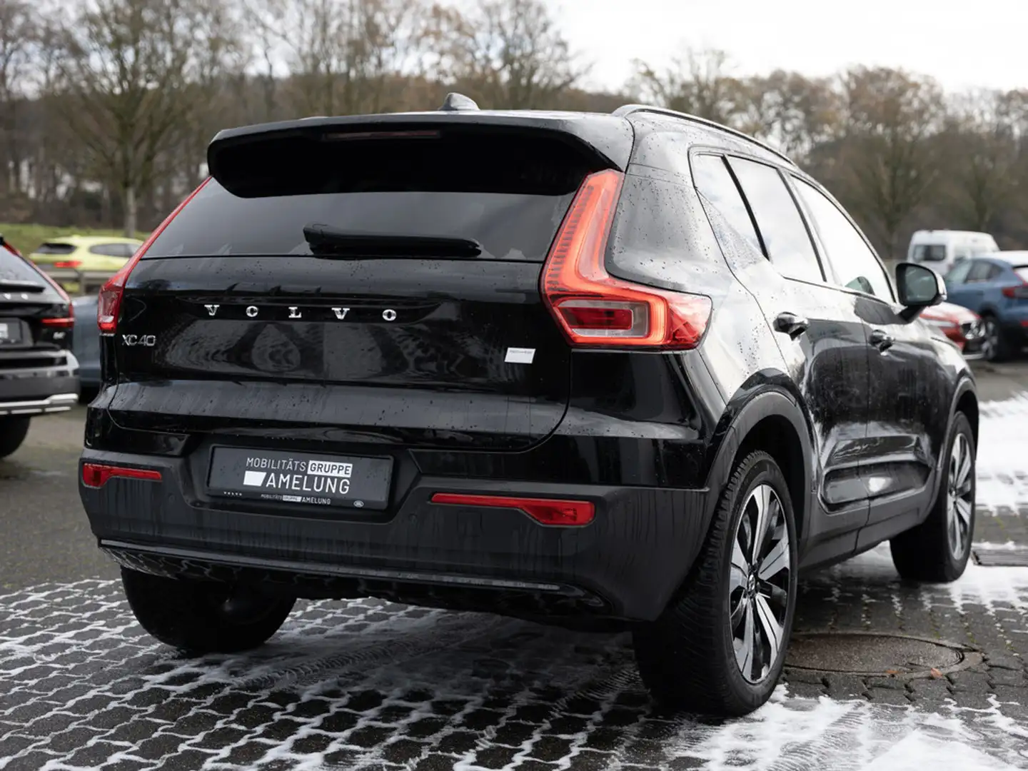 Volvo XC40 Core Recharge Pure Electric 2WD AHK LED Schwarz - 2