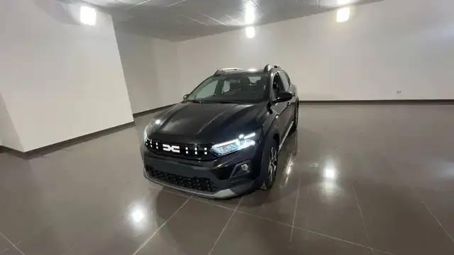 Dacia Sandero Stepway main image
