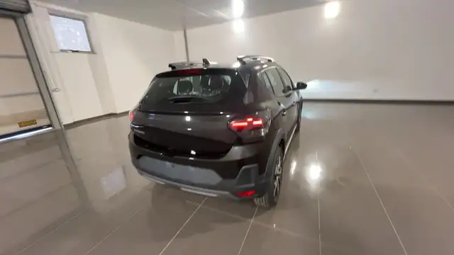 Dacia Sandero Stepway view 4