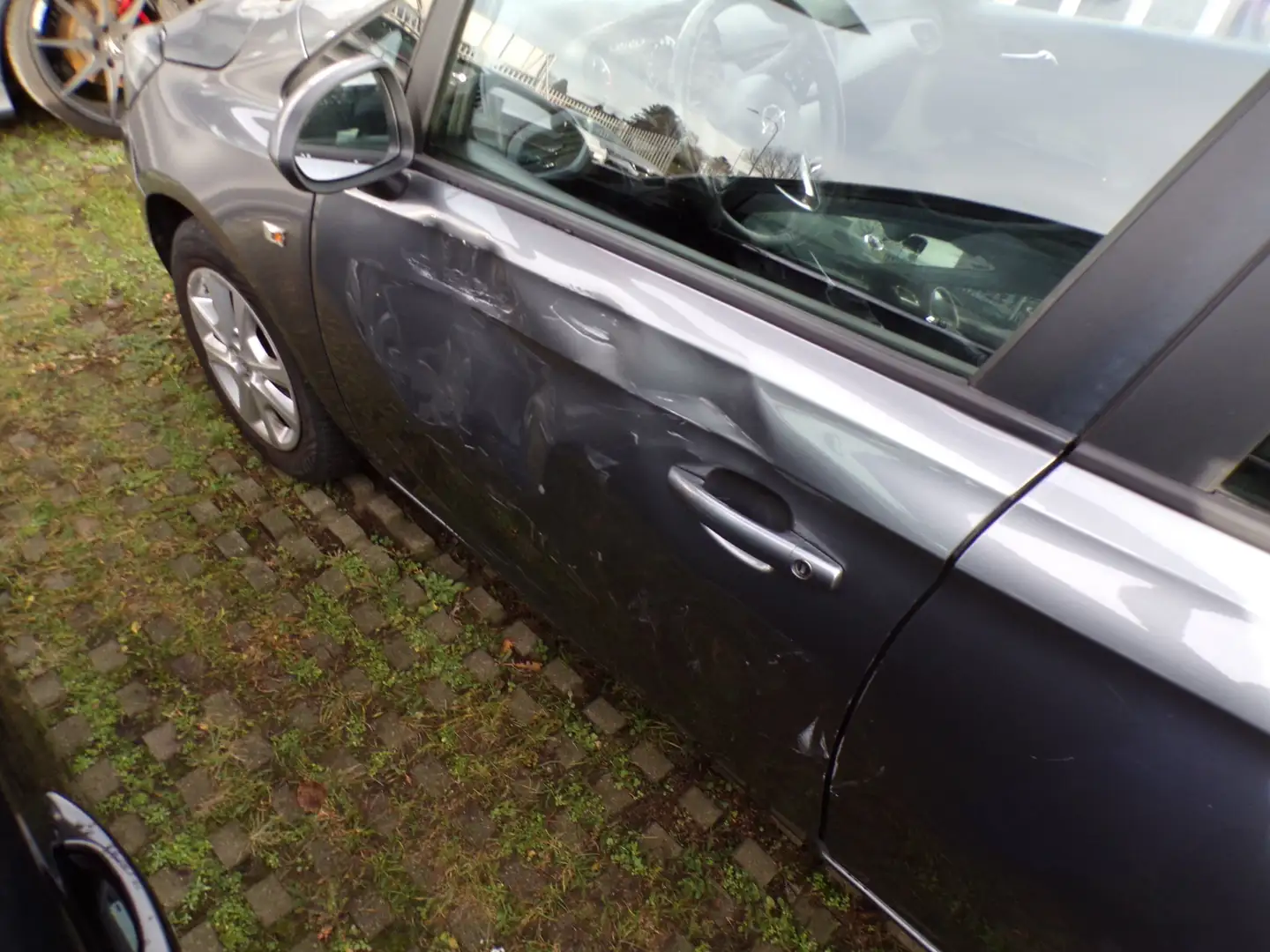 Opel Corsa Edition ecoFlex 1,4 Grau - 2