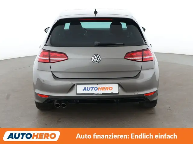 Volkswagen Golf view 5