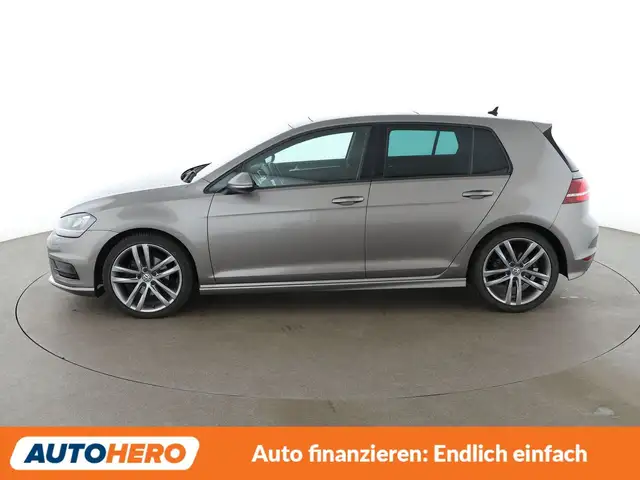 Volkswagen Golf view 3