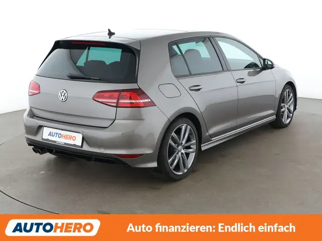 Volkswagen Golf view 6
