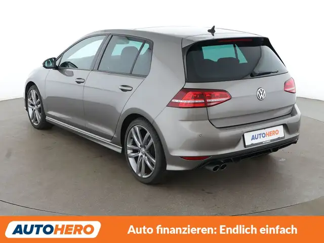 Volkswagen Golf view 4