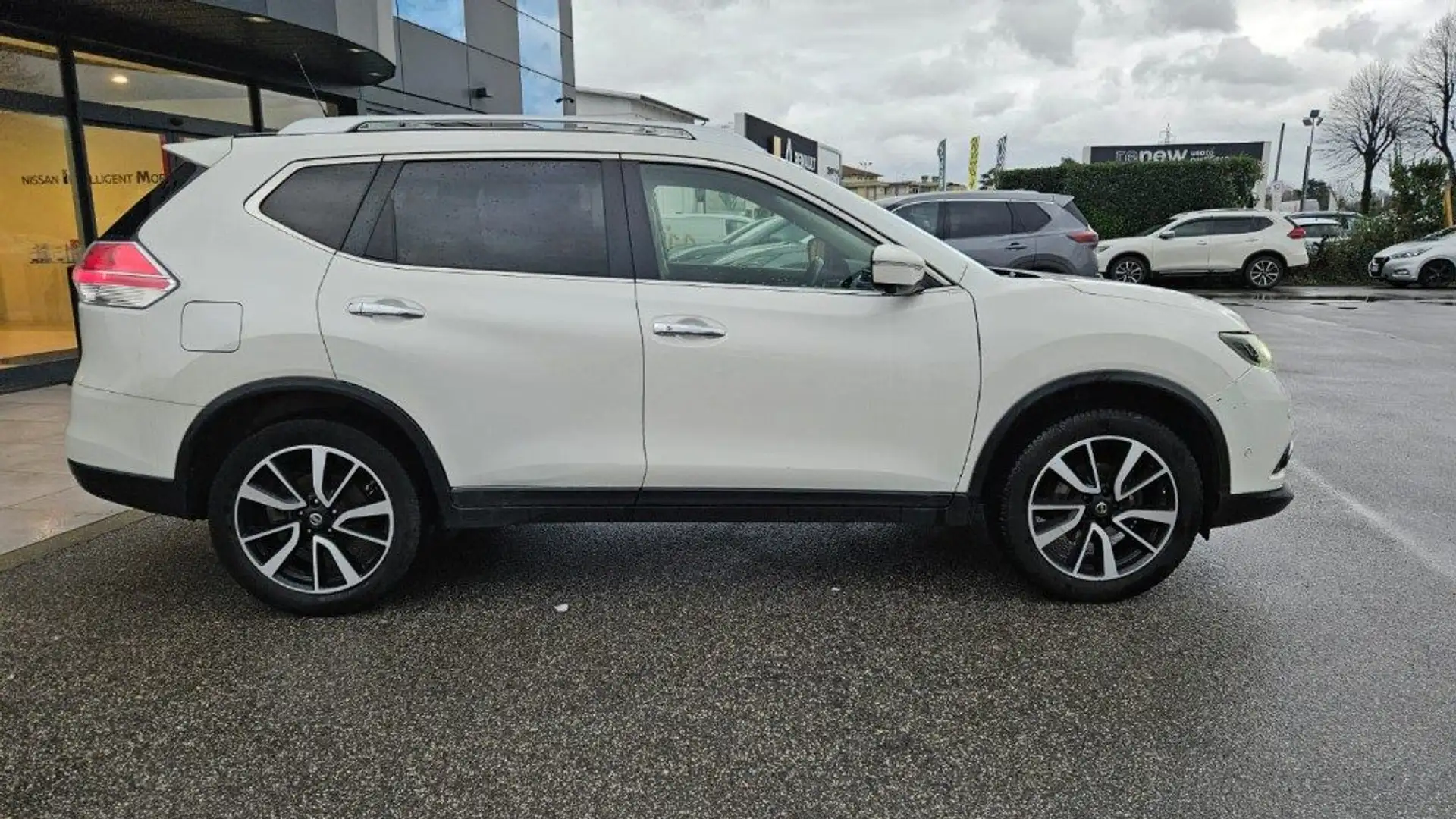 Nissan X-Trail 1.6 dCi 4WD Tekna Alb - 2