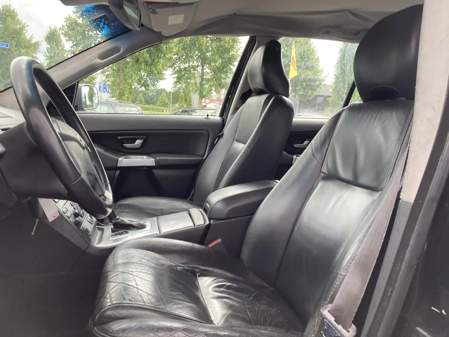Volvo XC90 2.5 T Exclusive 7 persoons | Automaat | Leer | Xen Zwart - 2