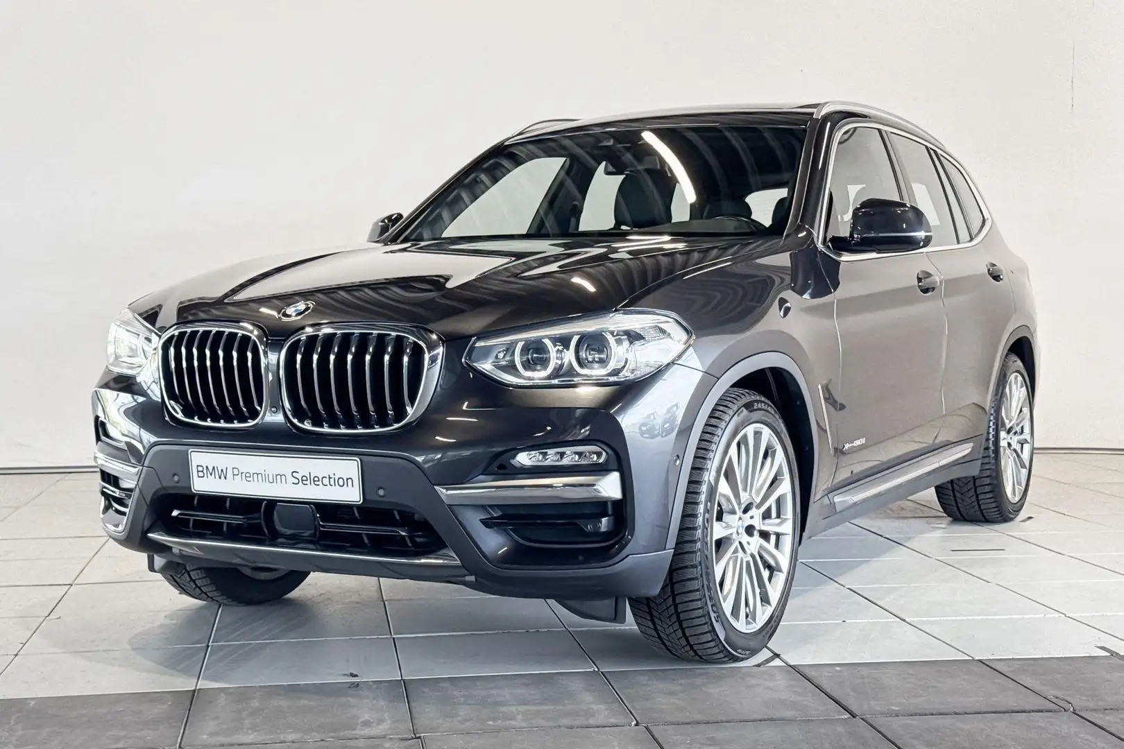 BMW X3 xDrive30i High Executive Launch Edition Aut. Gris - 2