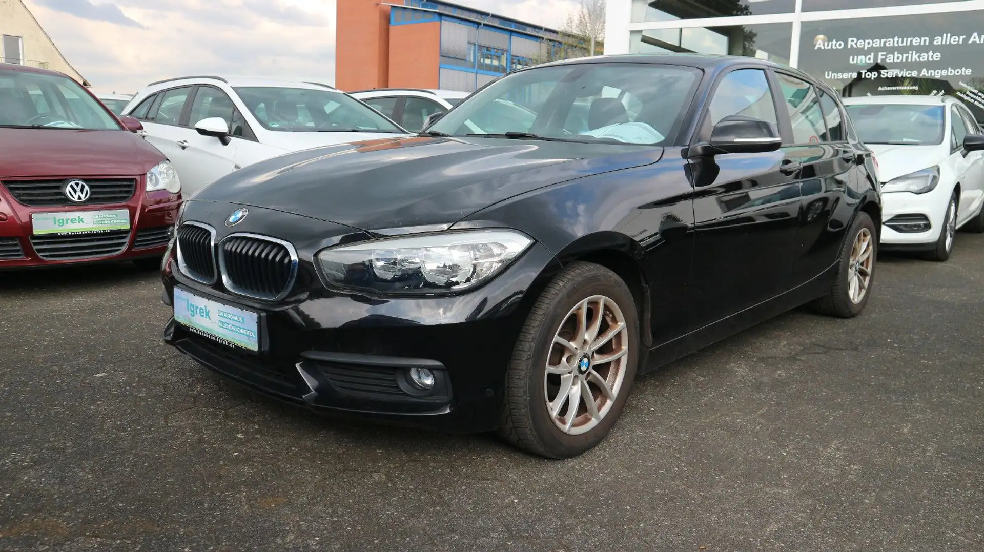 BMW 116 i Advantage Schwarz - 1