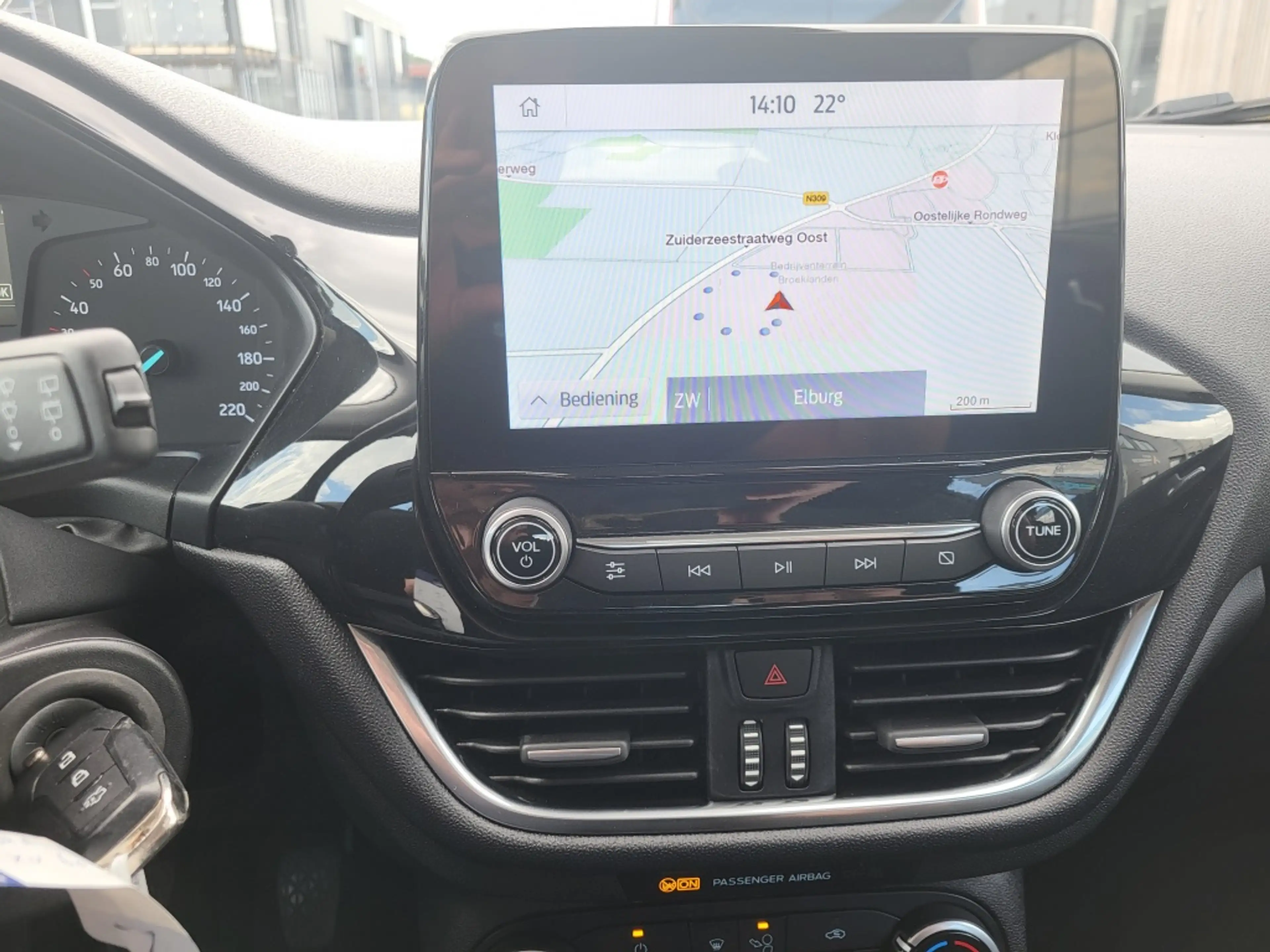 Ford Fiesta 1.1i 70 pk Trend Cruise-control Parkeersensoren — photo 17