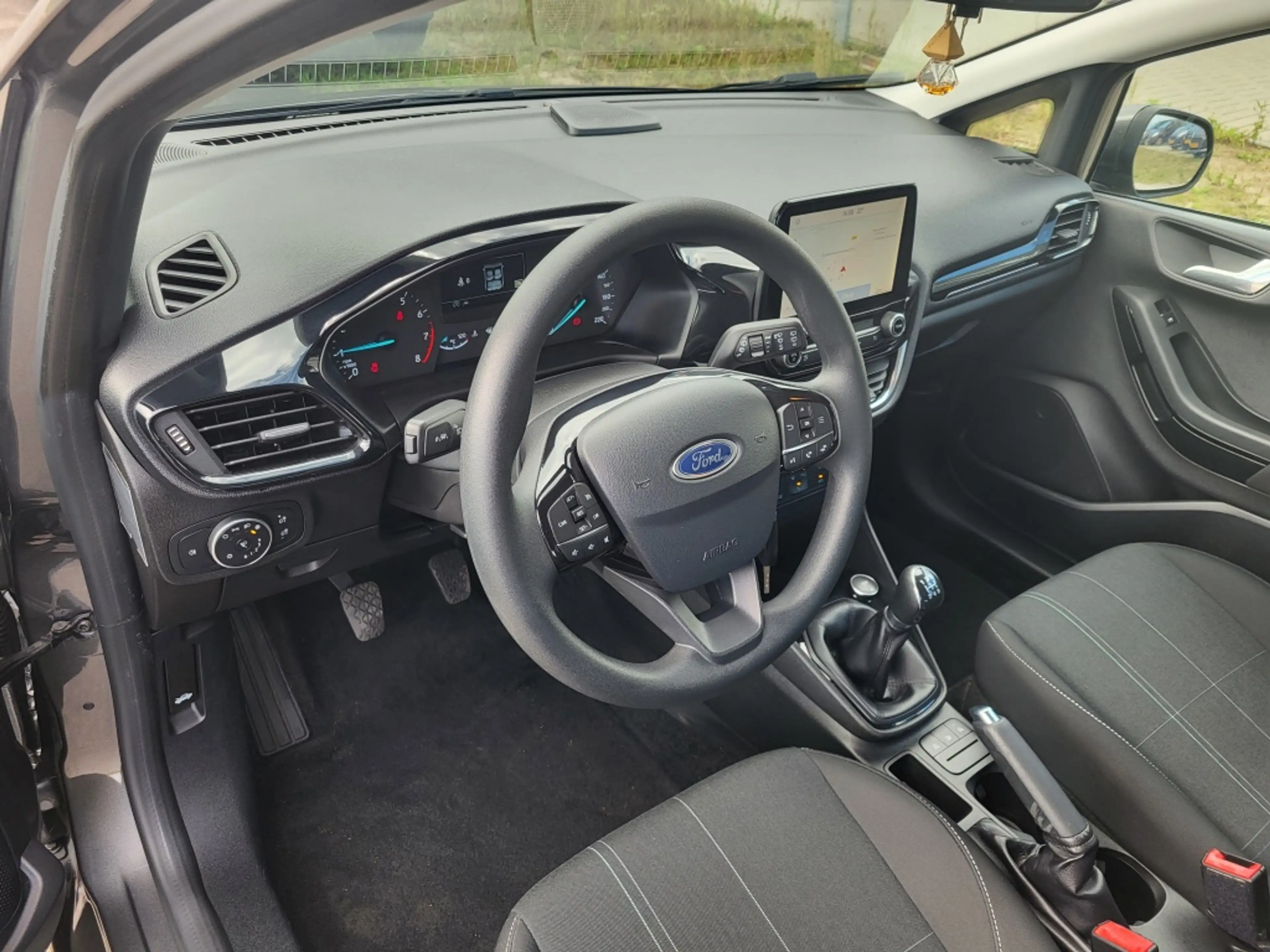 Ford Fiesta 1.1i 70 pk Trend Cruise-control Parkeersensoren — photo 14