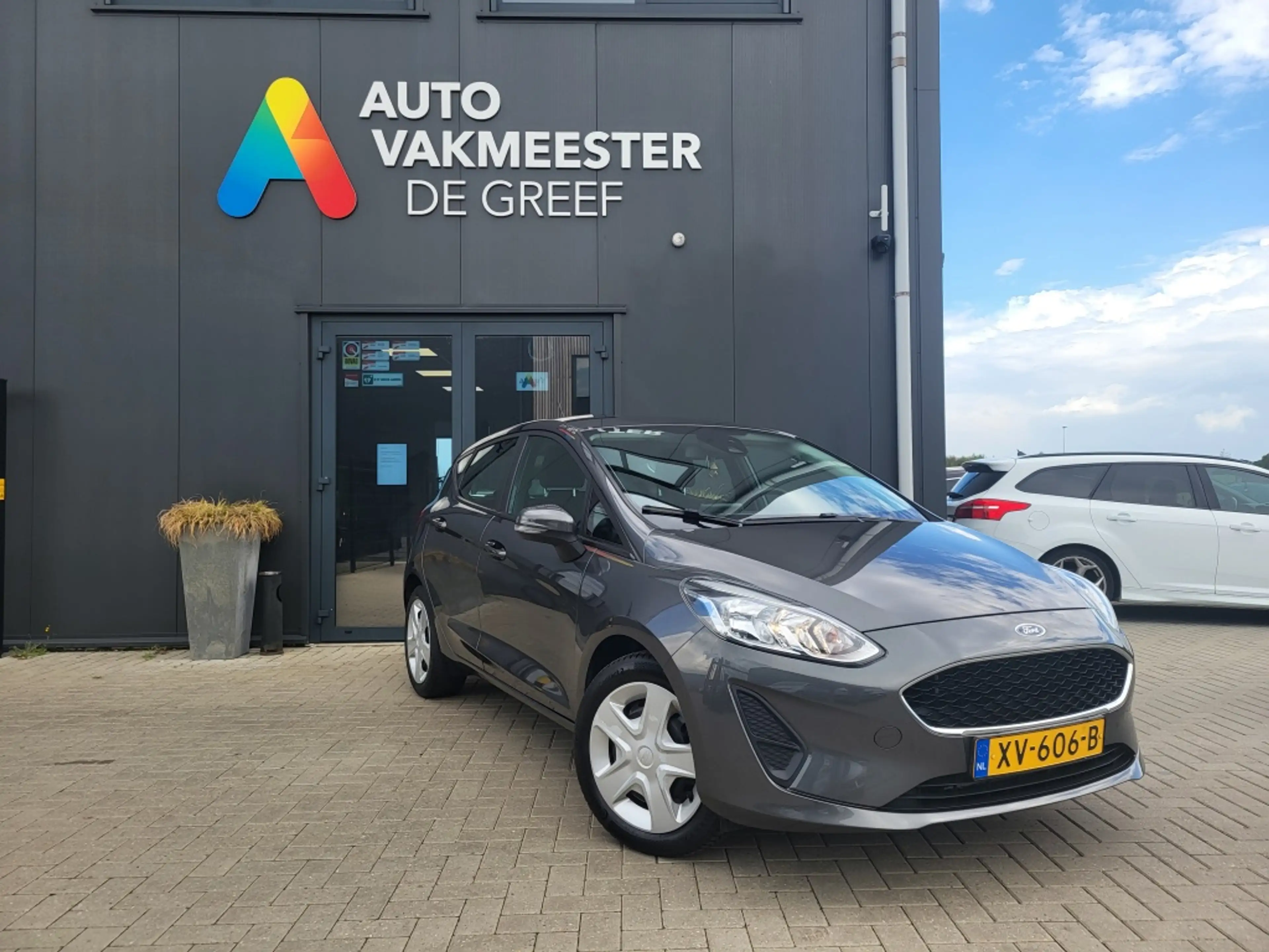 Ford Fiesta 1.1i 70 pk Trend Cruise-control Parkeersensoren — photo 2